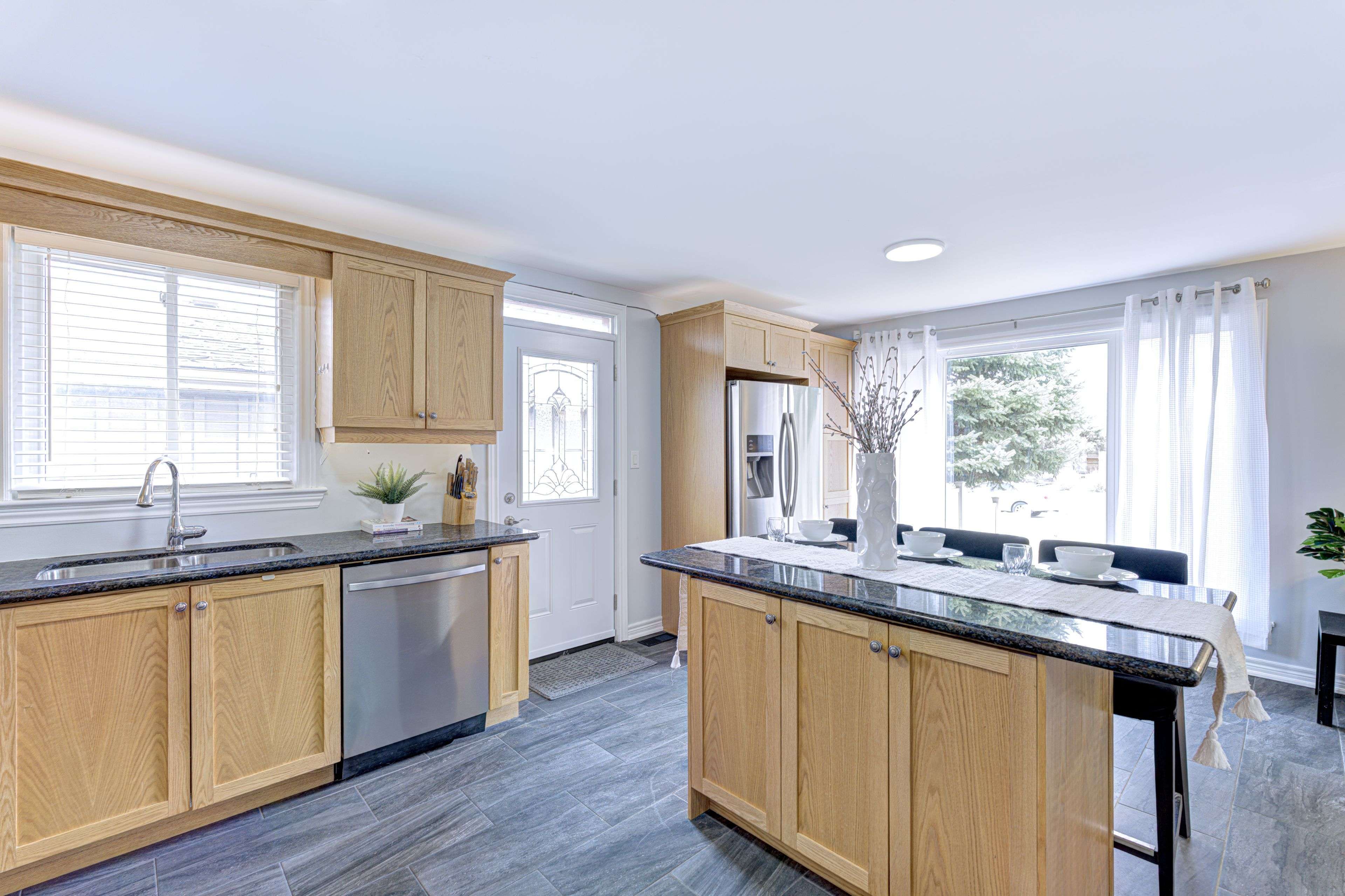 Brampton, ON L6T 1Y8,52 Epsom Downs DR