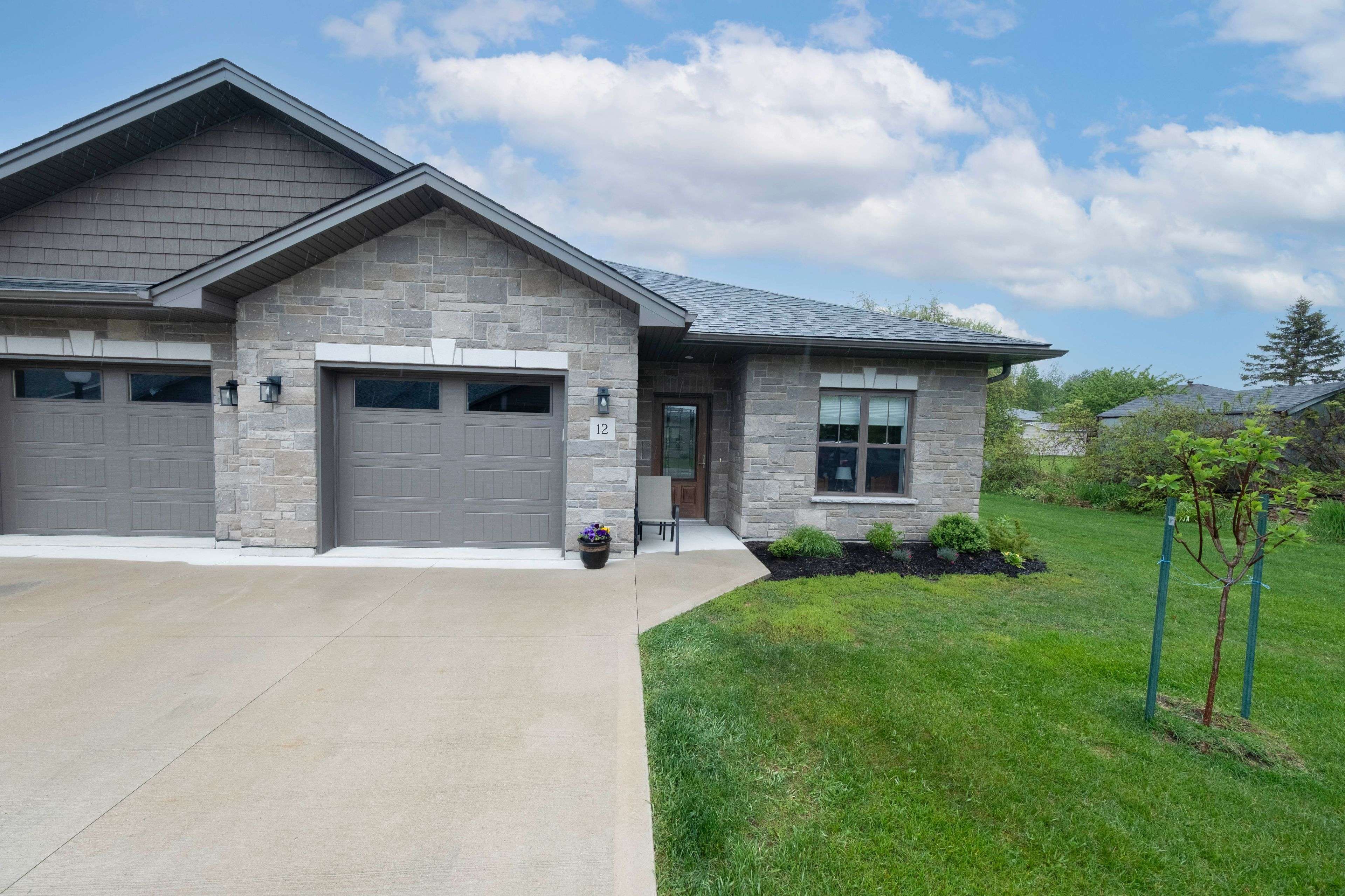Kincardine, ON N2Z 1W1,775 Campbell AVE #12