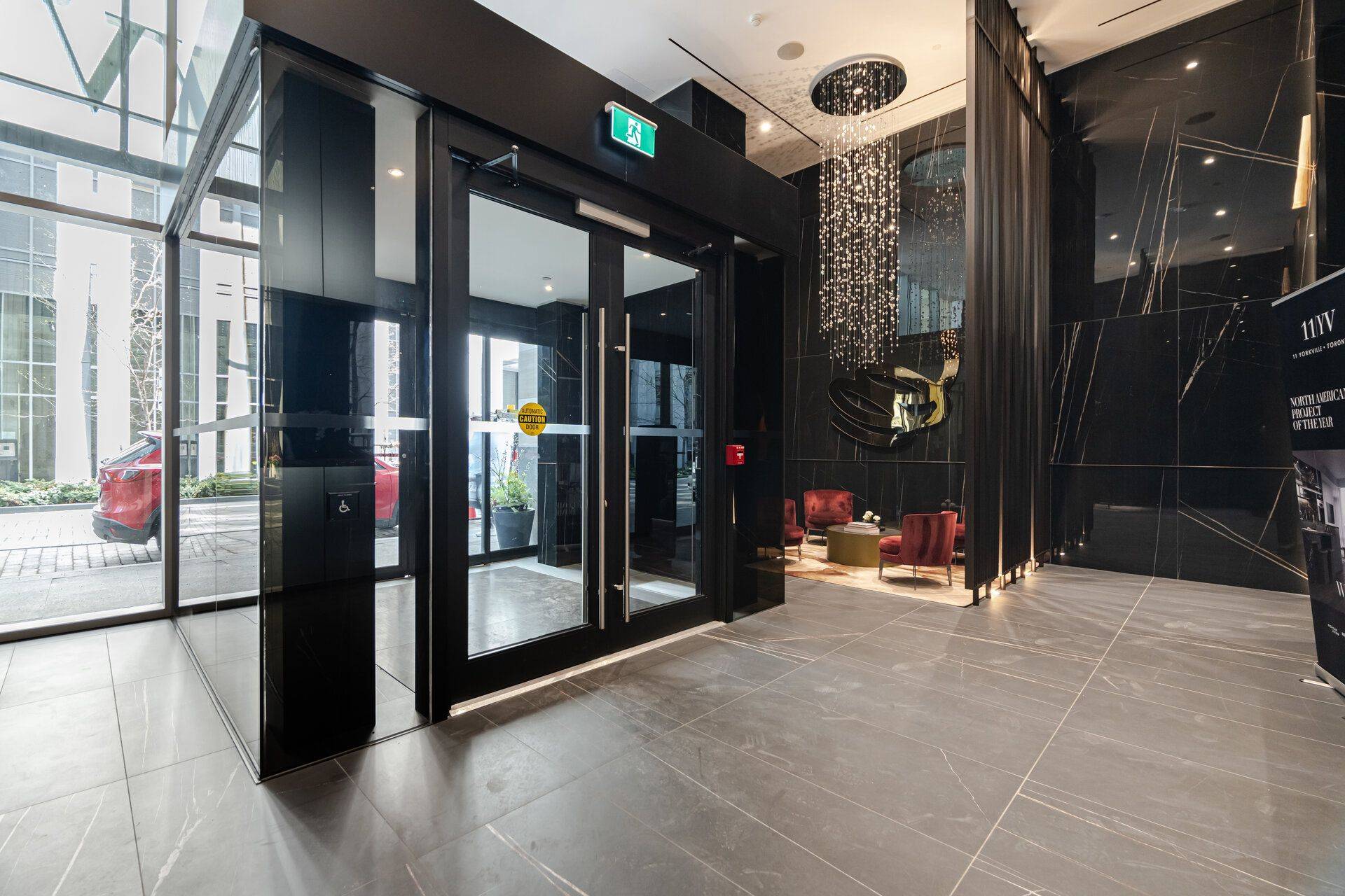 Toronto C02, ON M4W 1L2,11 Yorkville AVE S #4208
