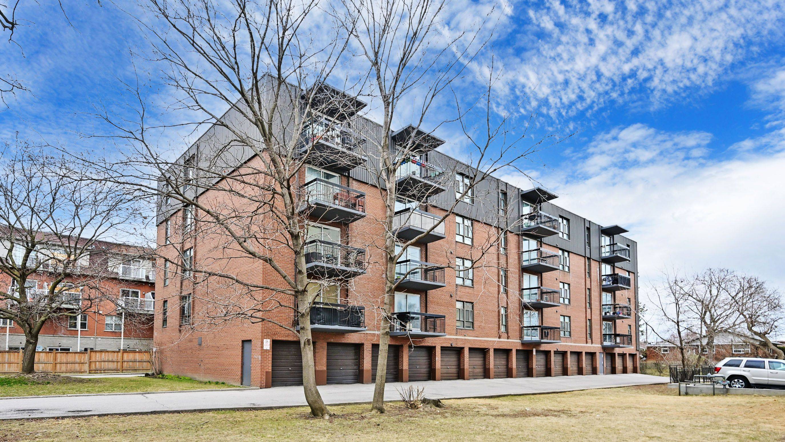 Toronto E04, ON M1K 2E9,895 Kennedy RD #505
