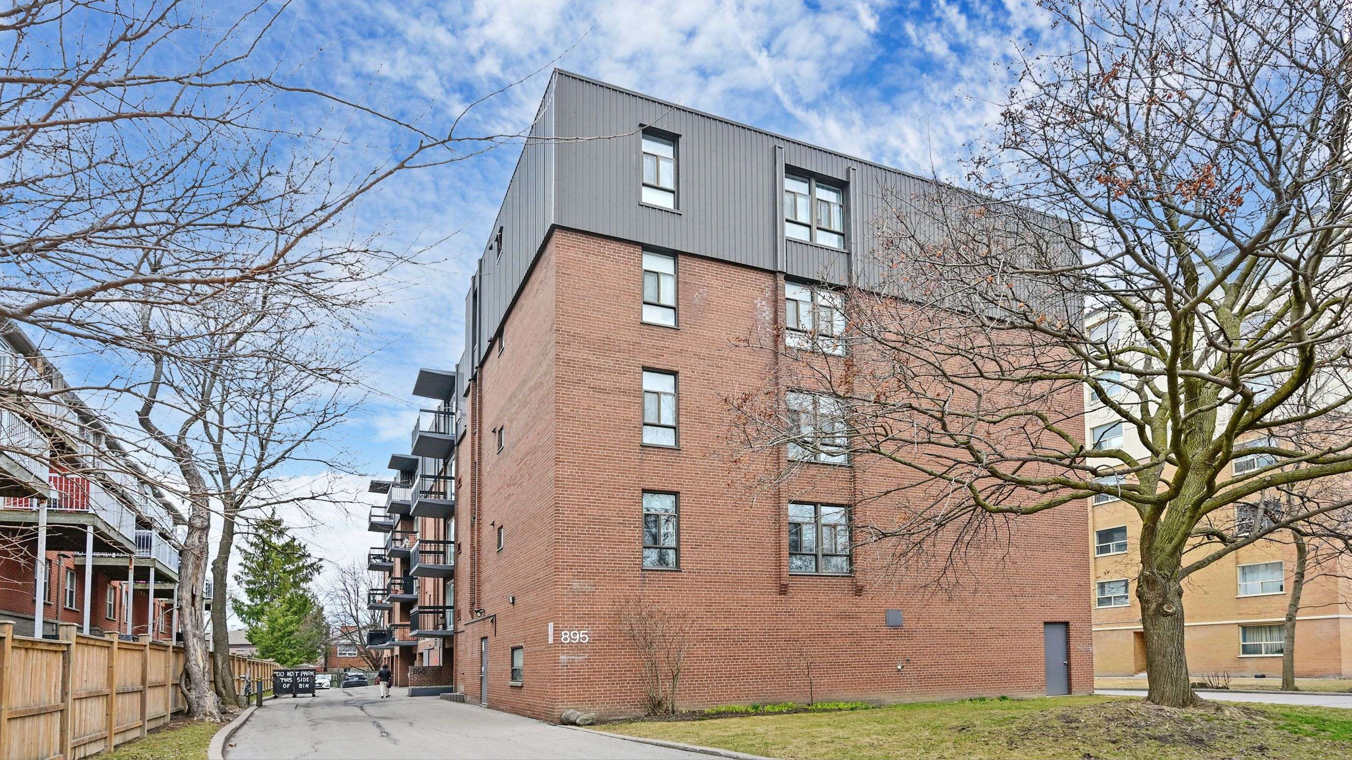 Toronto E04, ON M1K 2E9,895 Kennedy RD #505
