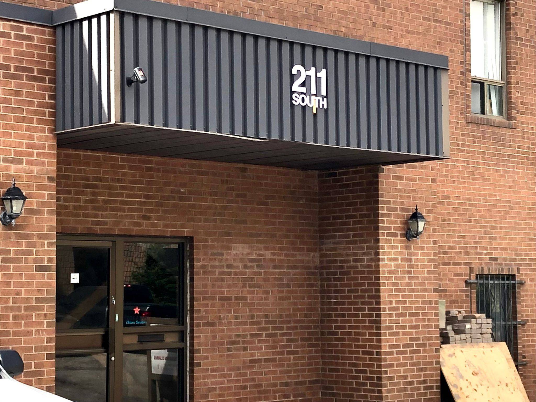 Mississauga, ON L4Z 1P3,211 Watline AVE #204