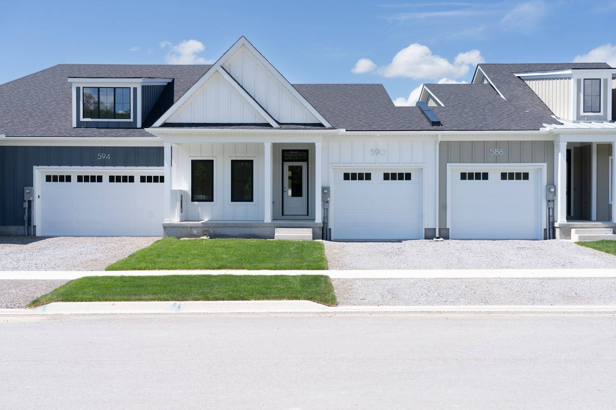 Fort Erie, ON L2A 1C2,70B Seneca DR