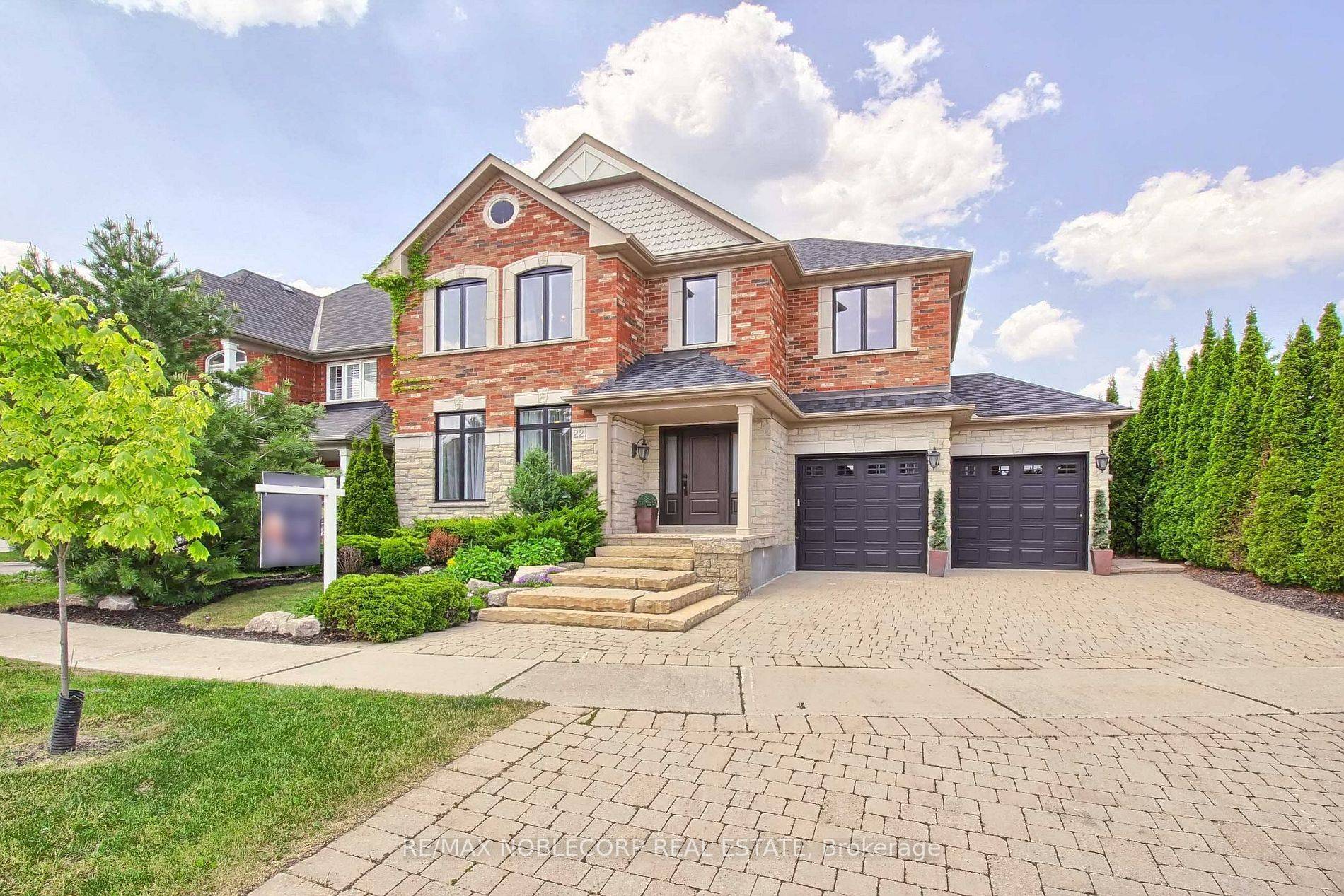 Richmond Hill, ON L4E 4X7,22 Escapade DR