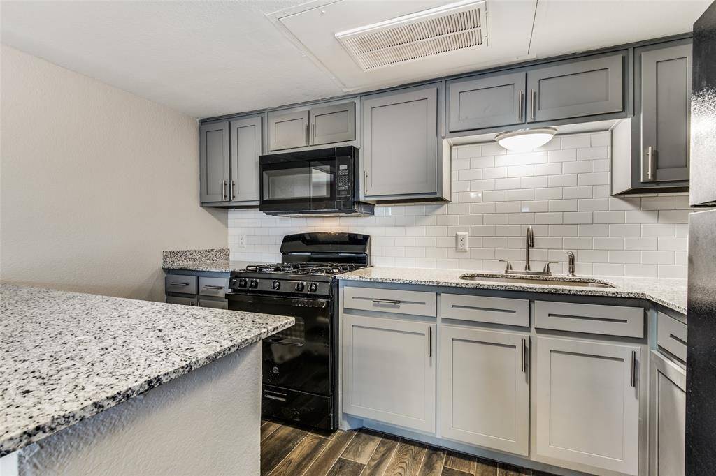 Denton, TX 76201,2211 W Hickory Street #B3R