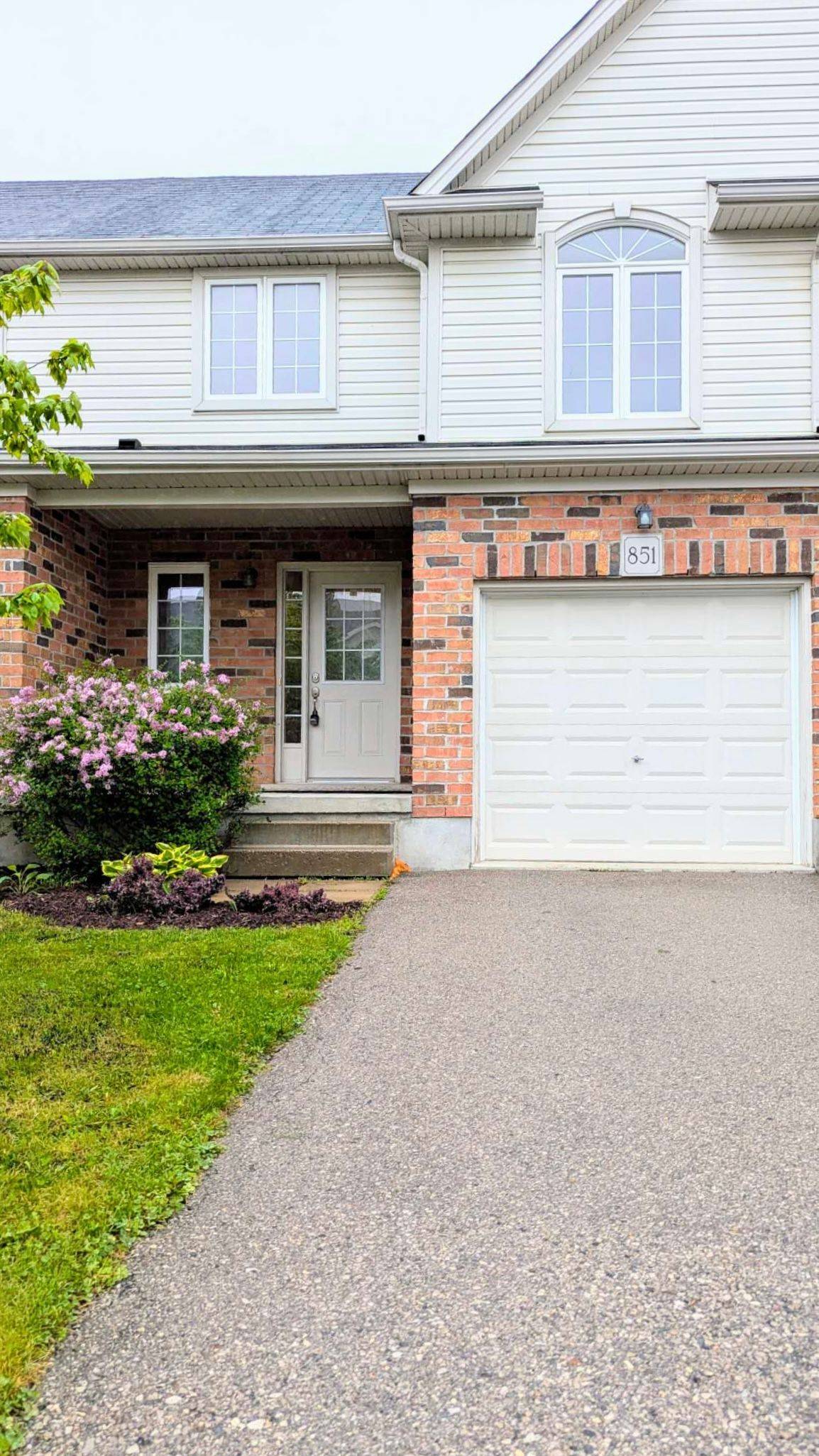 London North, ON N6G 0N6,851 SILVERFOX CRES