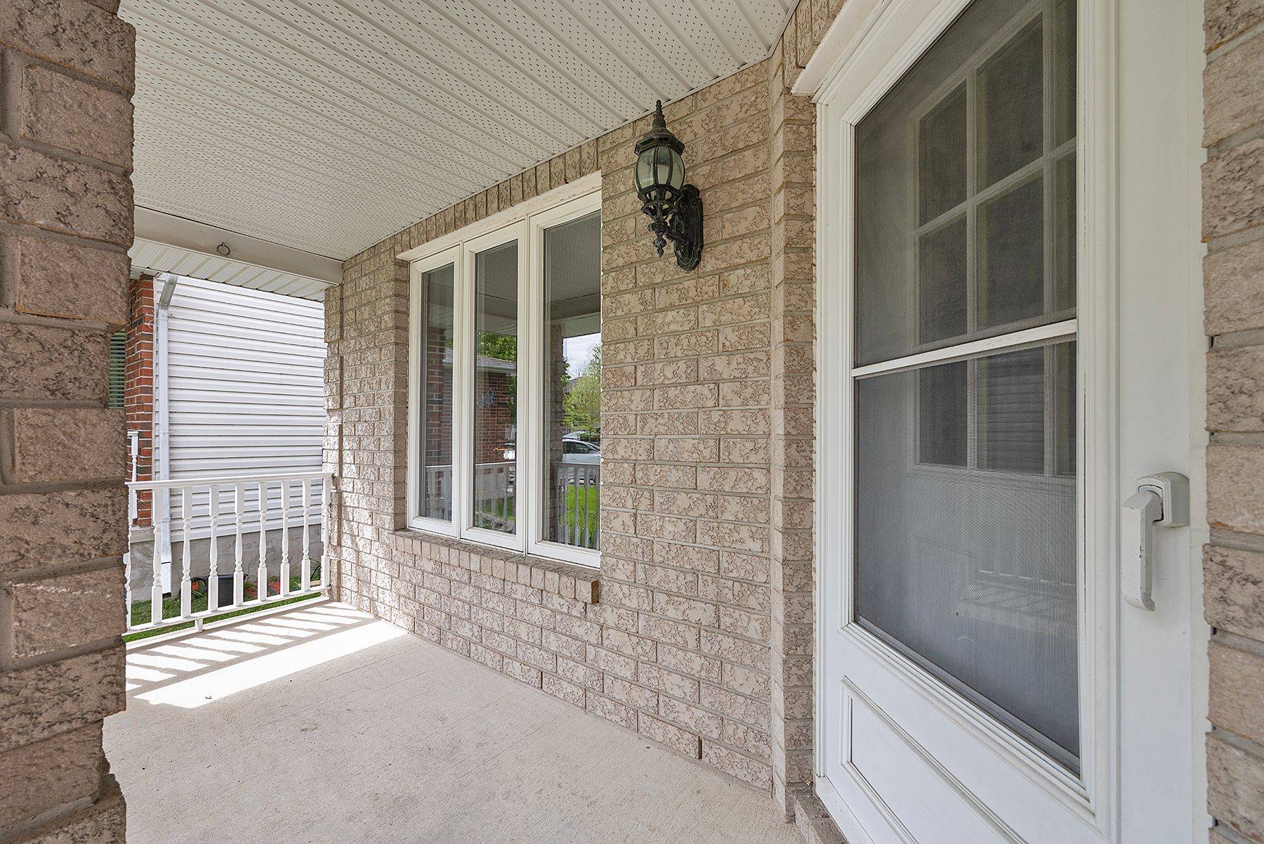 Kingston, ON K7M 8T1,1409 Fisher CRES