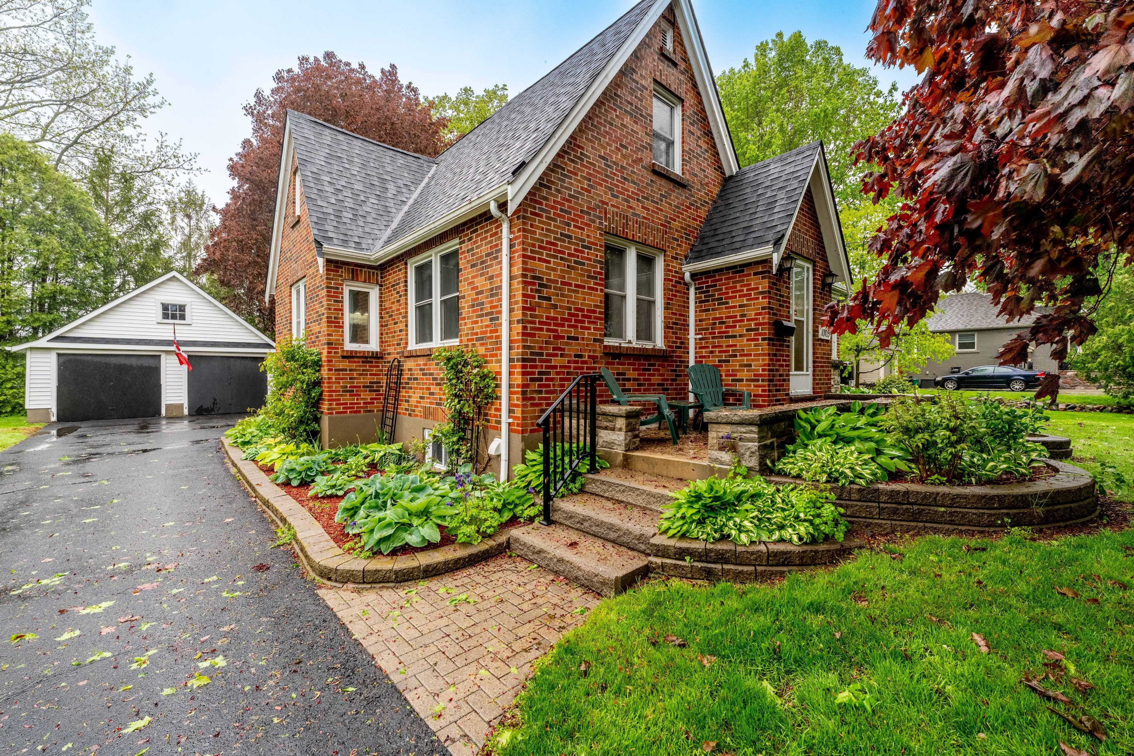 Cobourg, ON K9A 3C8,1005 Ontario ST