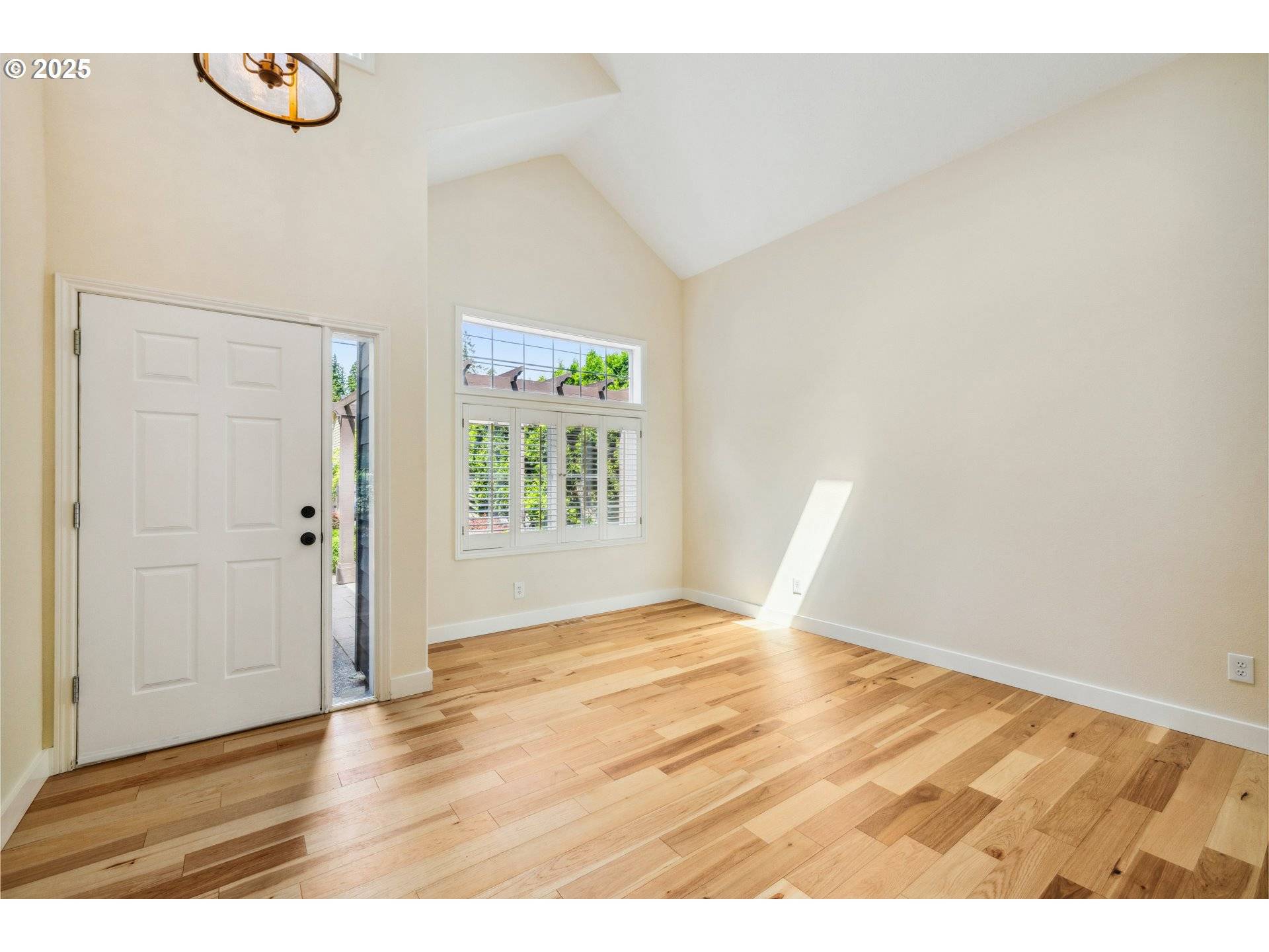 Lake Oswego, OR 97035,5364 ROSEWOOD ST