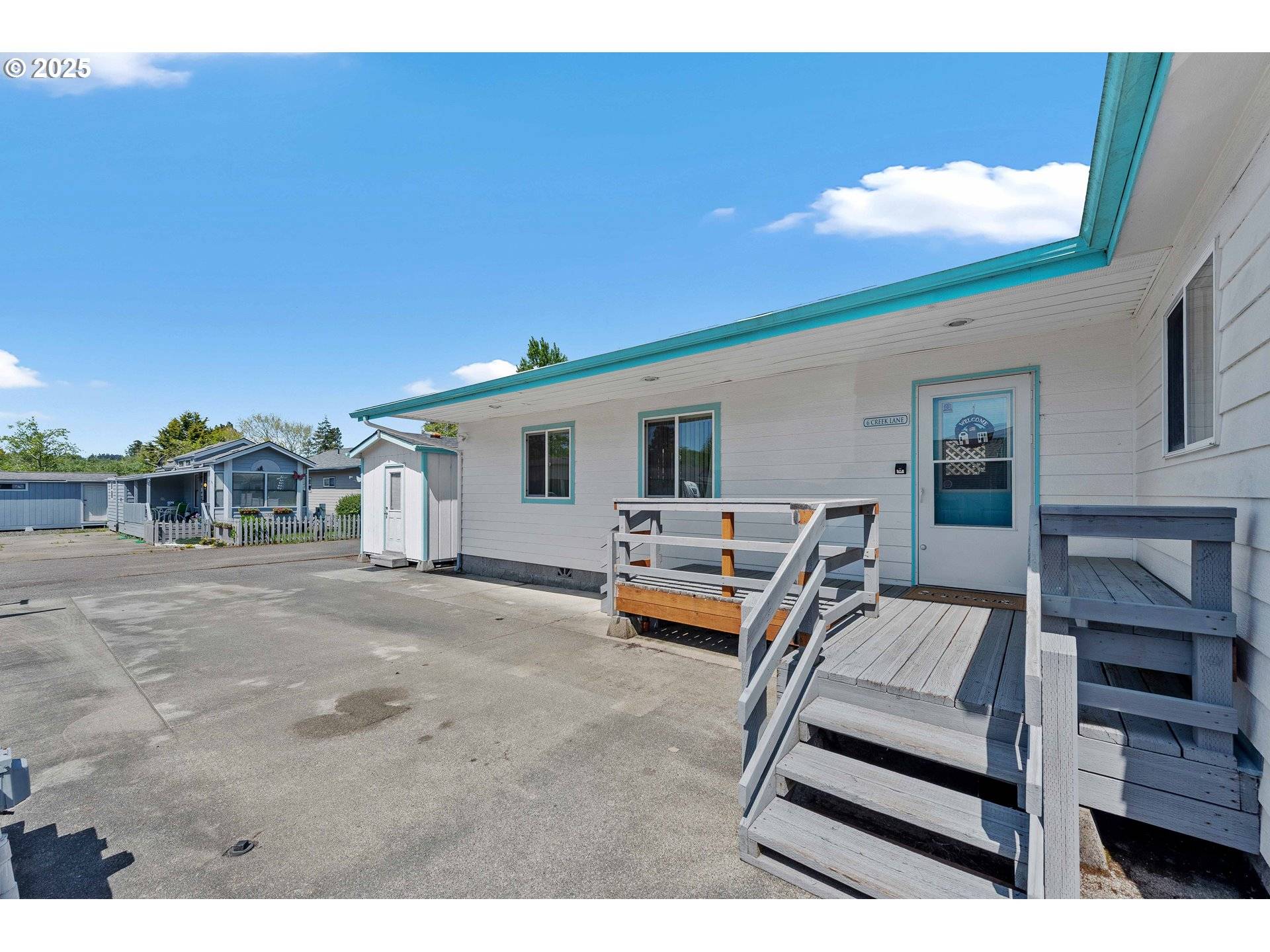 Lakeside, OR 97449,6 CREEK LN