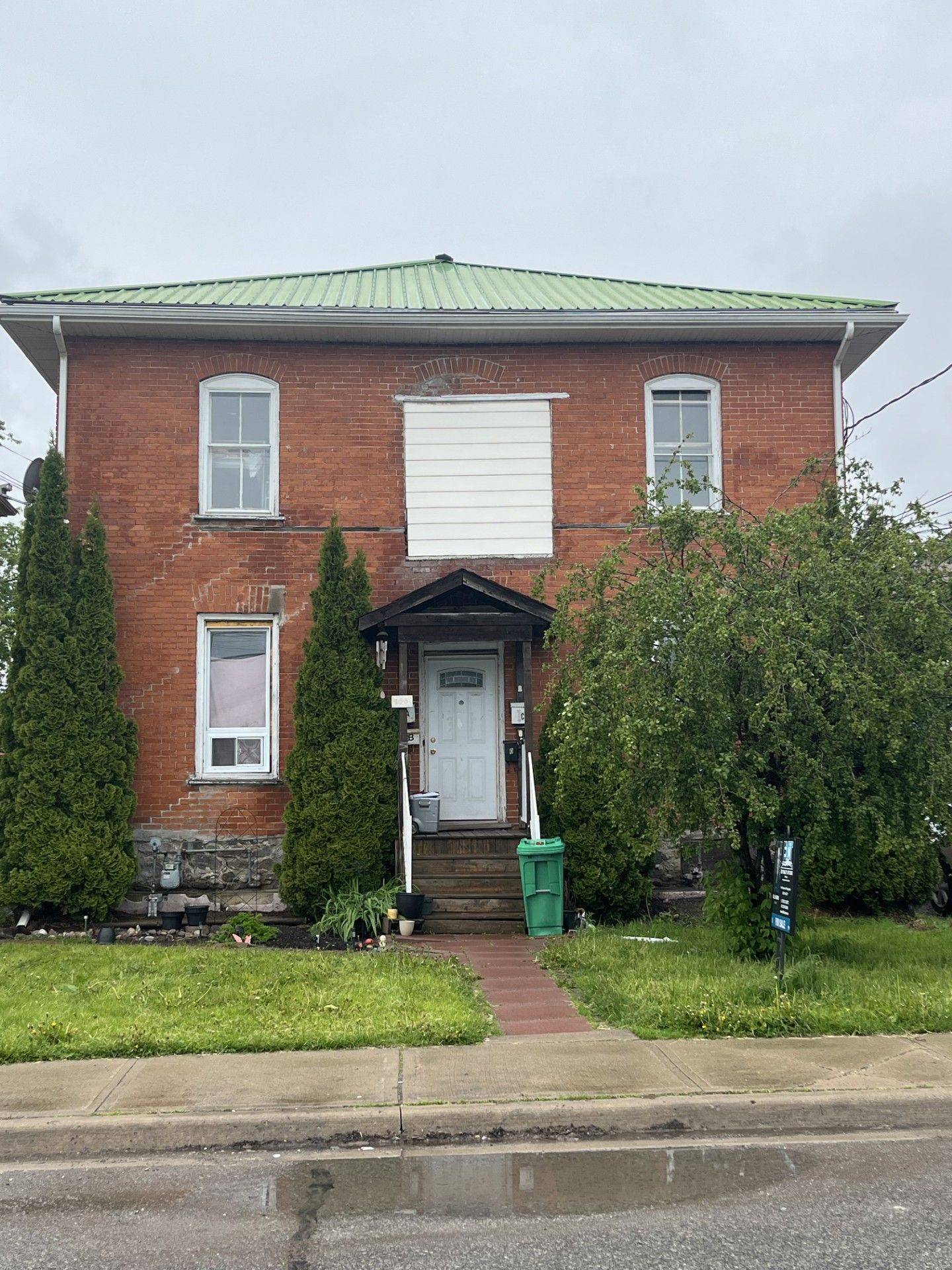 Peterborough Central, ON K9J 3M3,155 Stewart ST