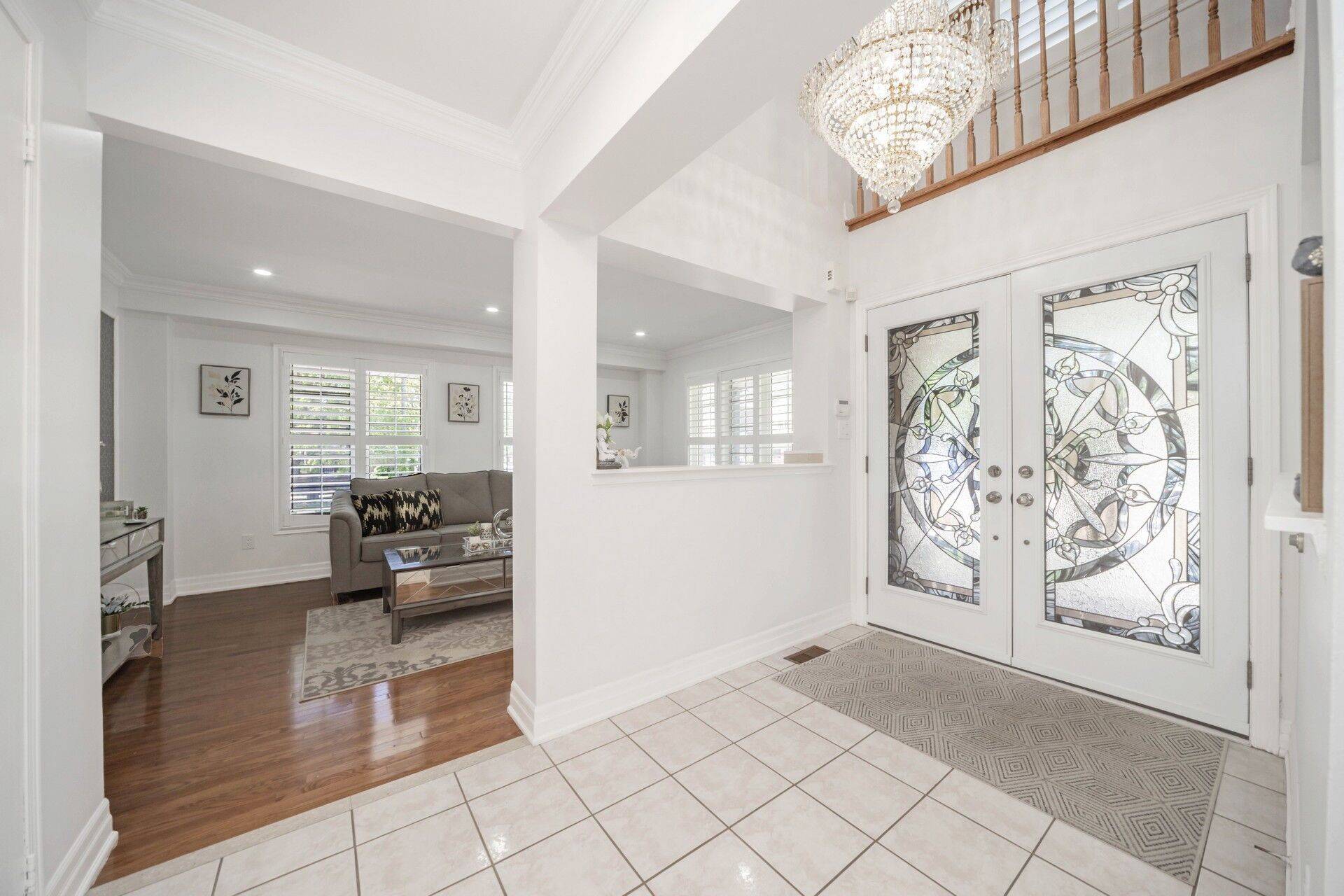 Brampton, ON L7A 1S4,52 Linderwood DR