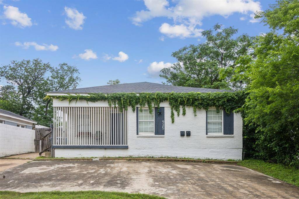 Dallas, TX 75216,935 N Harlandale Avenue