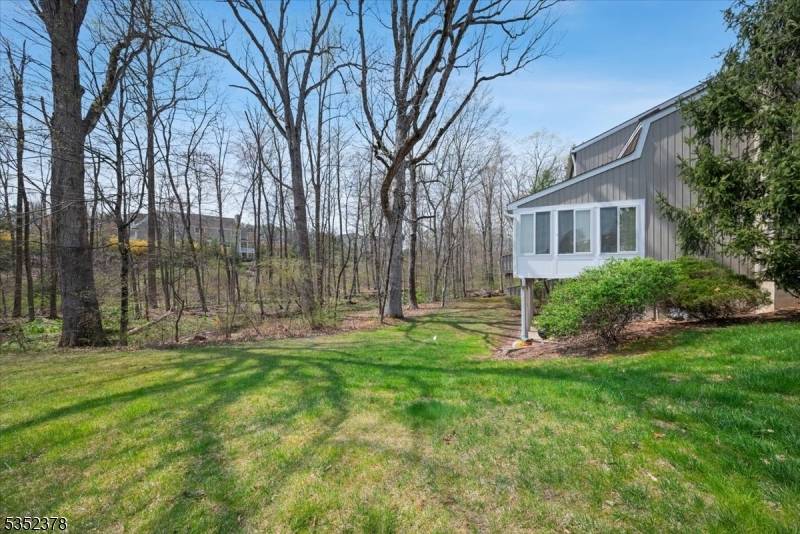 Bernards Twp., NJ 07920,10 Bradford Ln