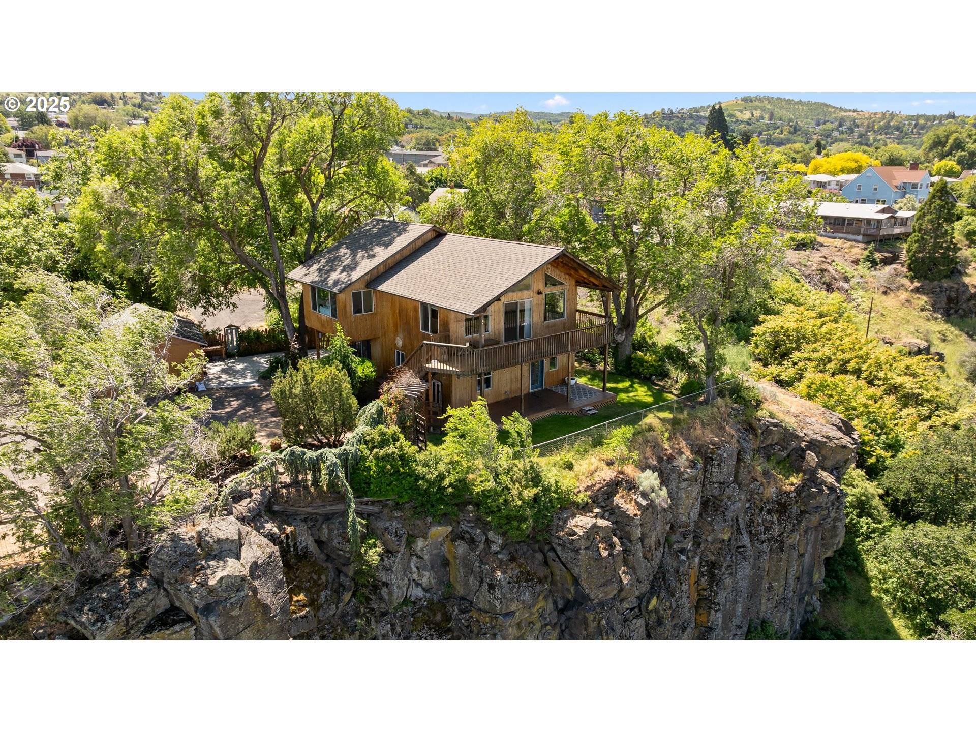 The Dalles, OR 97058,1721 E 8TH ST