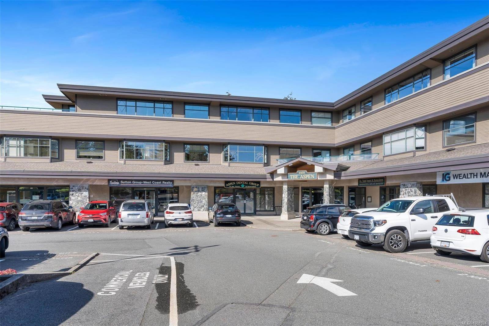 Saanich, BC V8X 5J2,4400 Chatterton Way #302