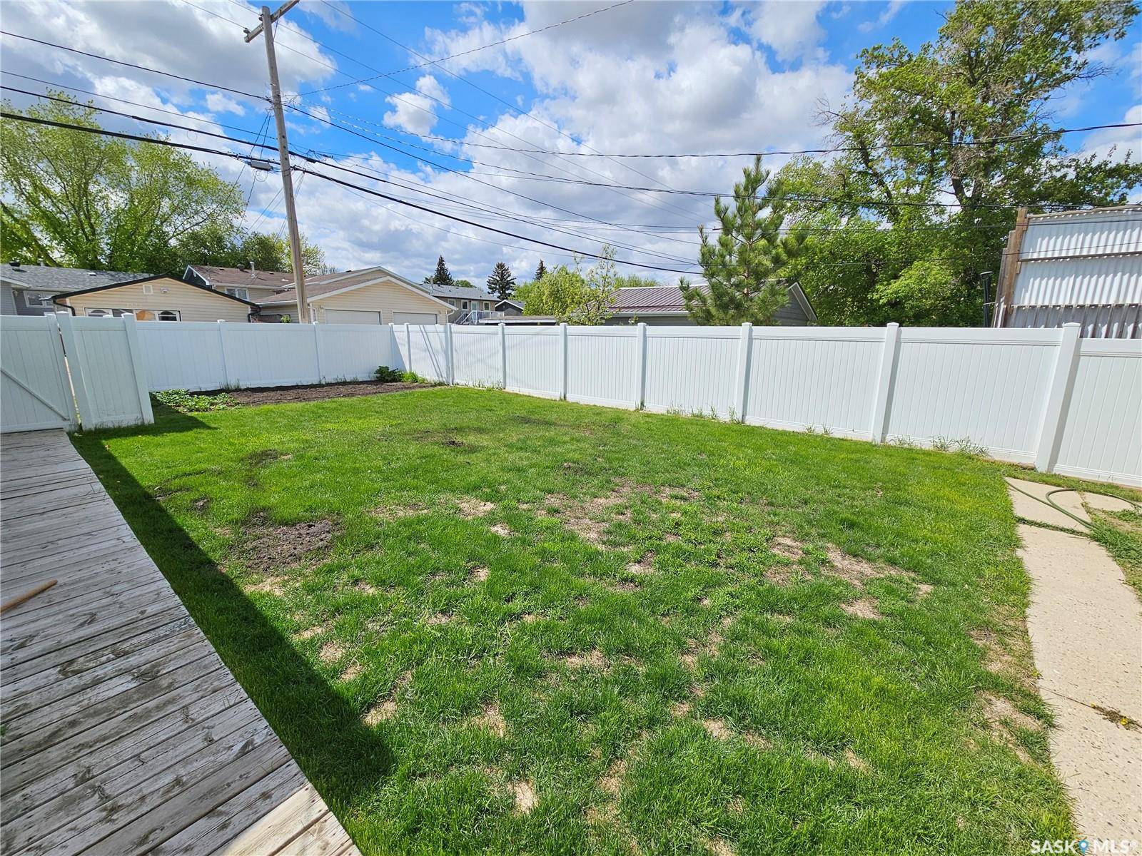 Moose Jaw, SK S6H 5G9,1331 Coteau STREET W