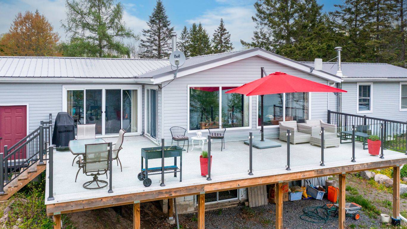Mckellar, ON P2A 0B4,28 Lakeside DR