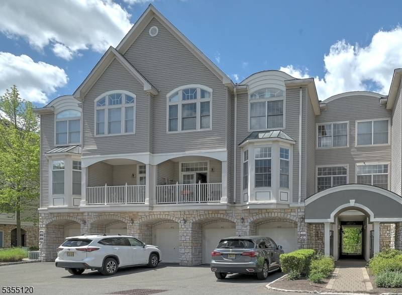 Livingston Twp., NJ 07039,408 Kensington Ln