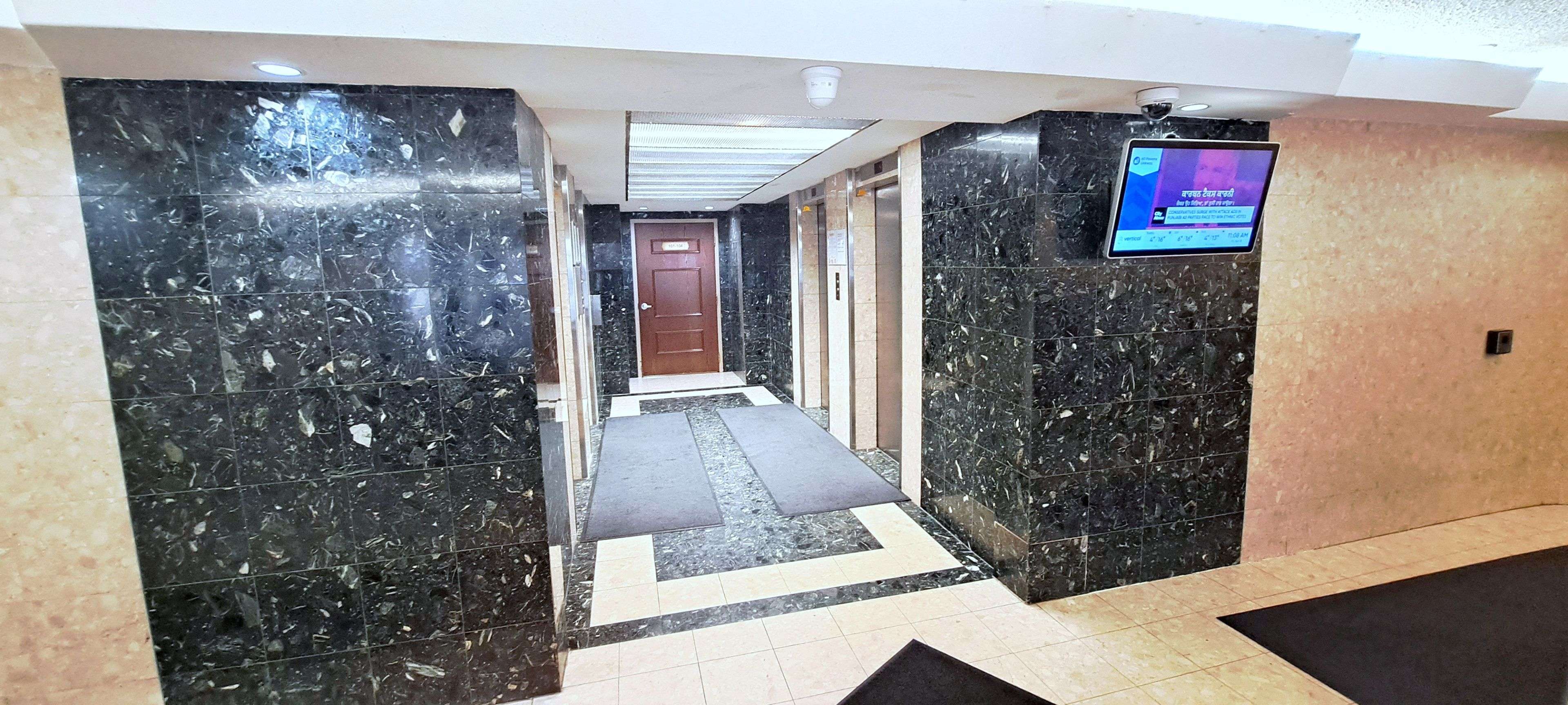 Toronto C11, ON M3C 1A1,60 Pavane Linkway N/A #3 (R1-3)