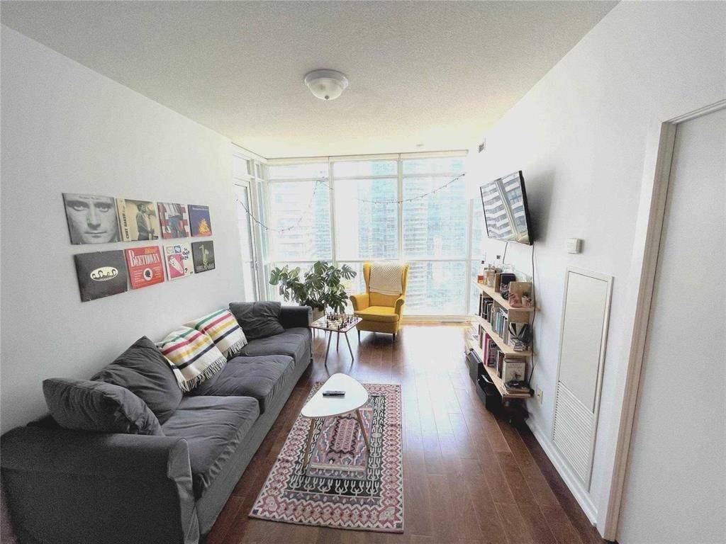Toronto C01, ON M5J 0A7,65 Bremner BLVD #3001