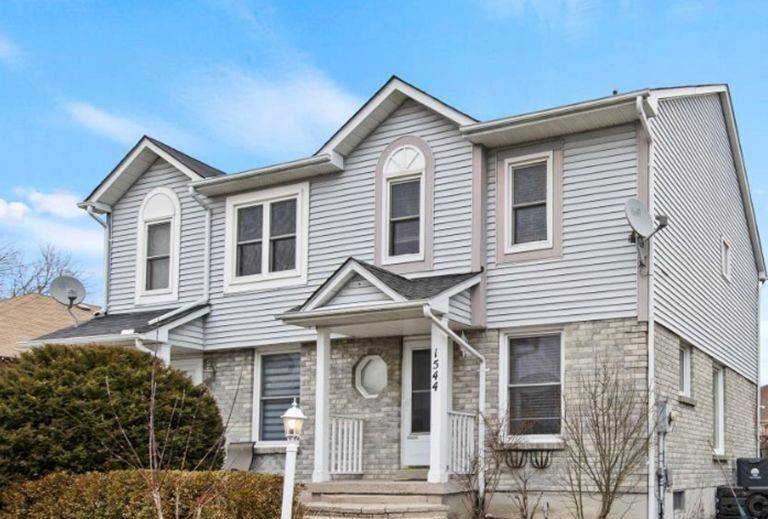 Oshawa, ON L1J 8G1,1544 Connery CRES