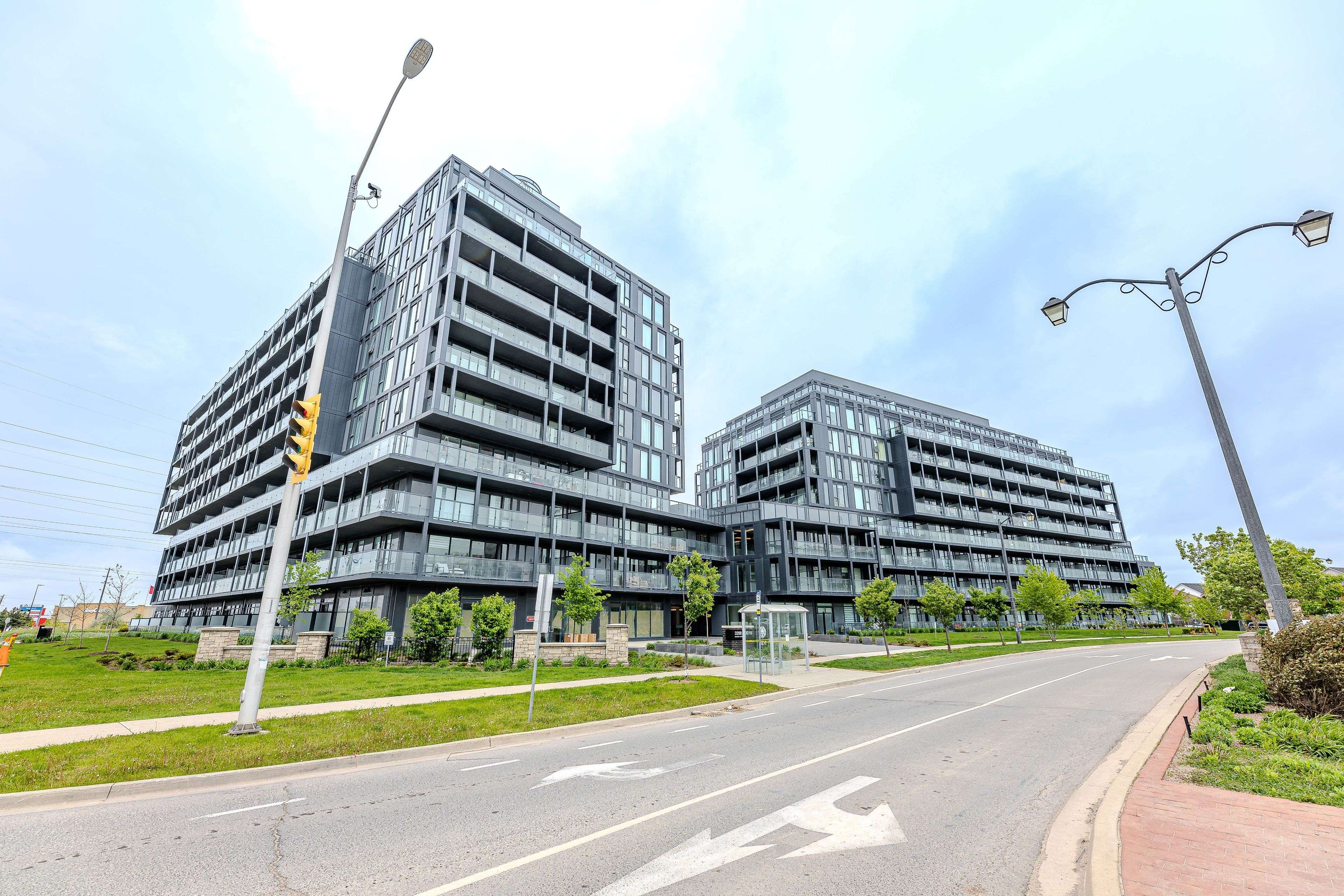 Burlington, ON L7M 2A8,3210 Dakota Common #A 712