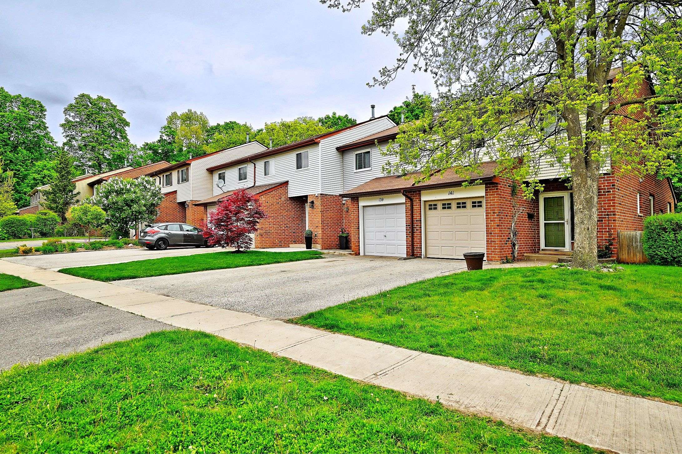 Halton Hills, ON L7G 5A2,139 John ST