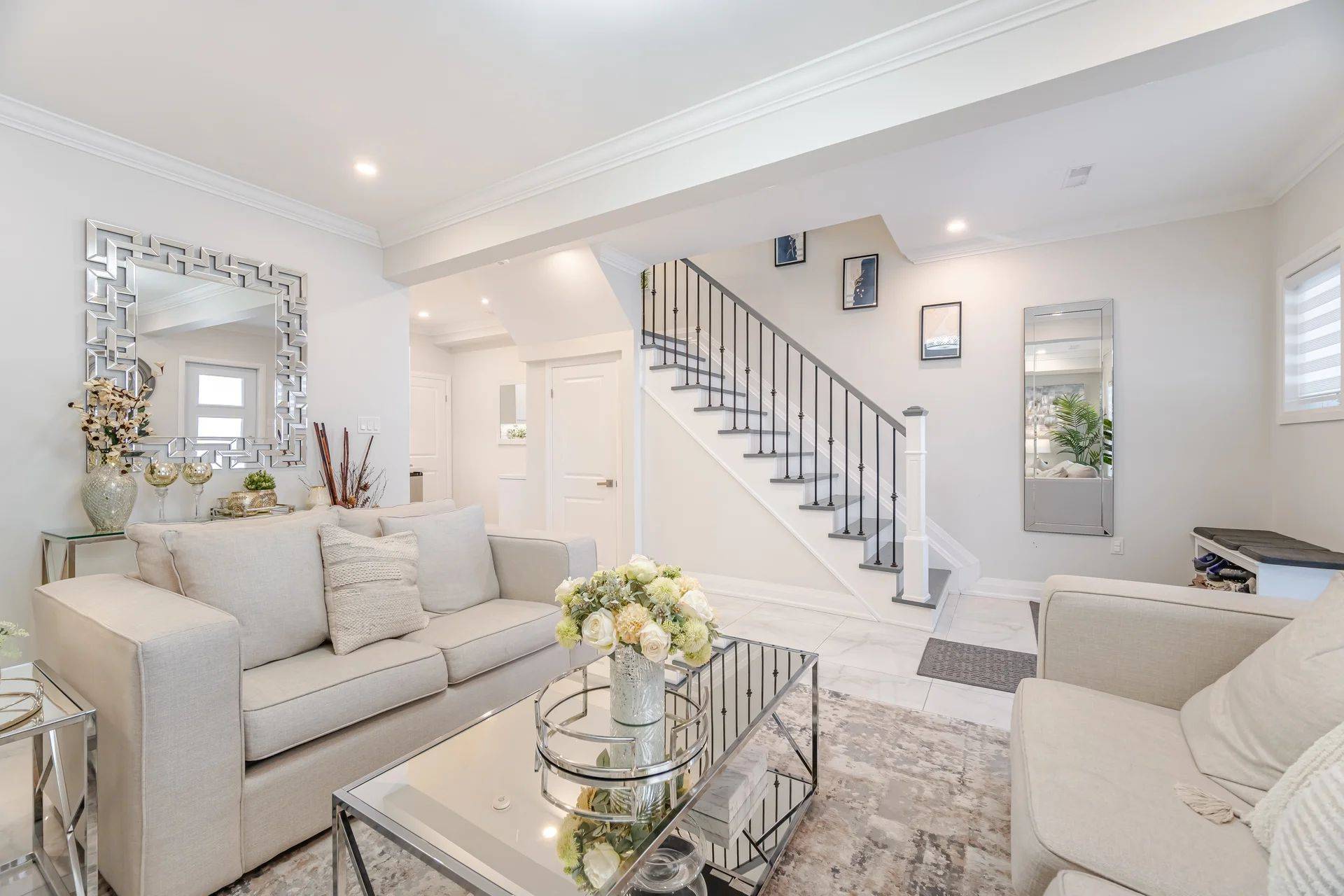 Toronto C01, ON M6H 3N3,528 Brock AVE