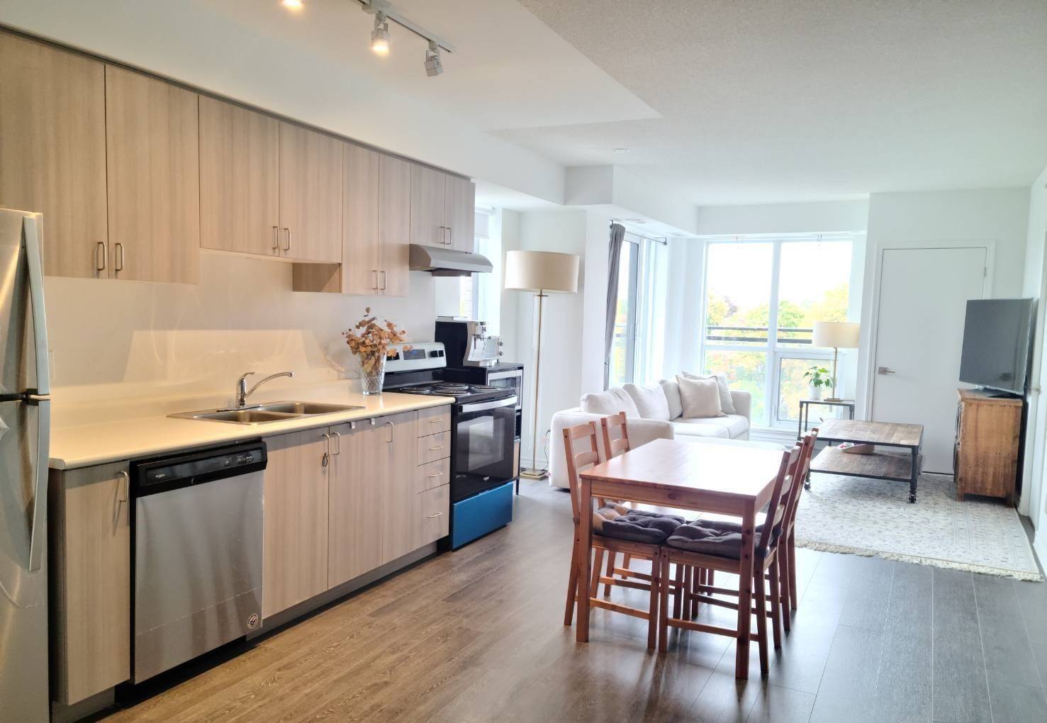 Toronto E10, ON M1E 0B9,1 Falaise RD #608