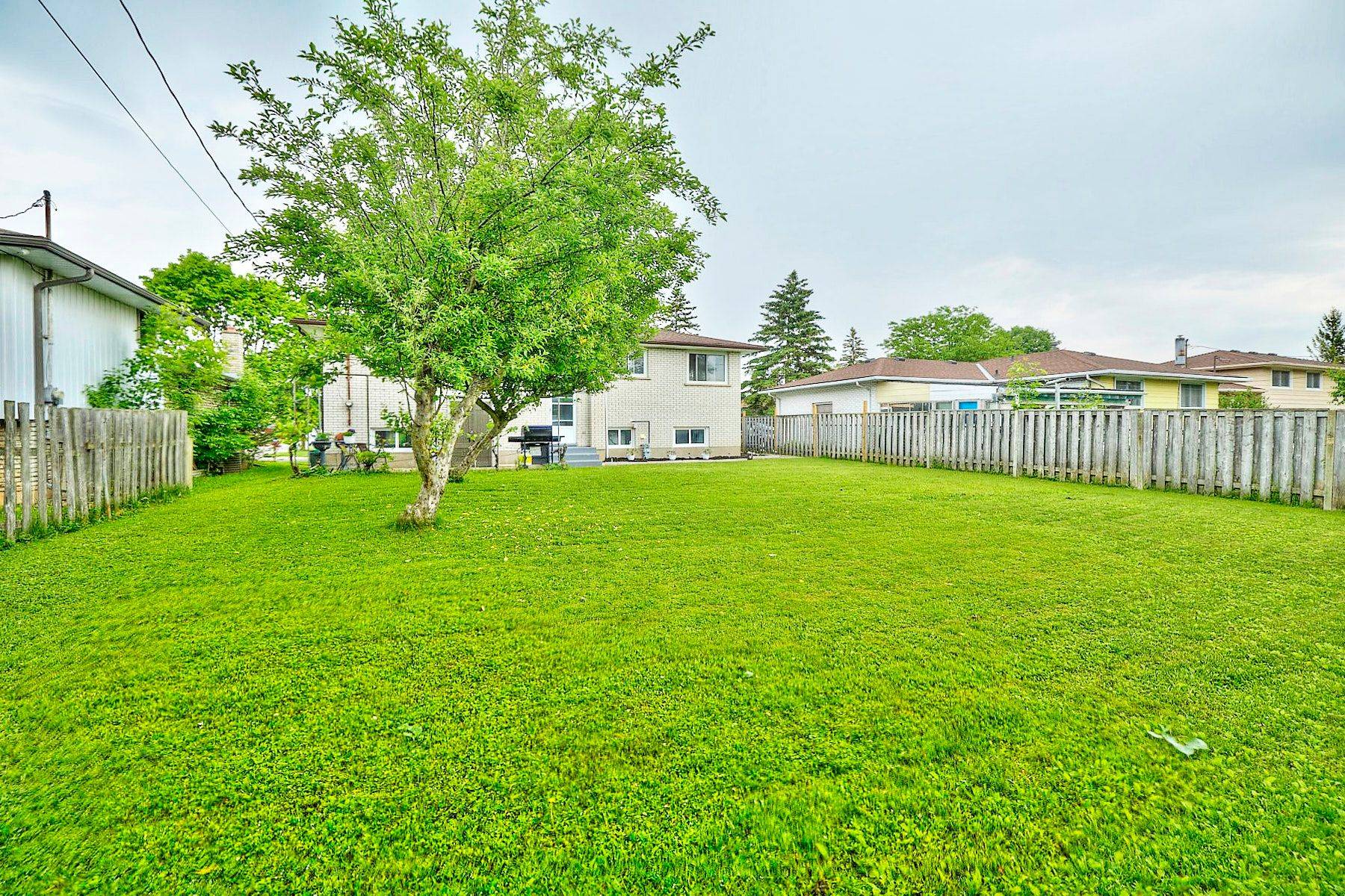 Welland, ON L3C 5Y2,23 Northgate DR