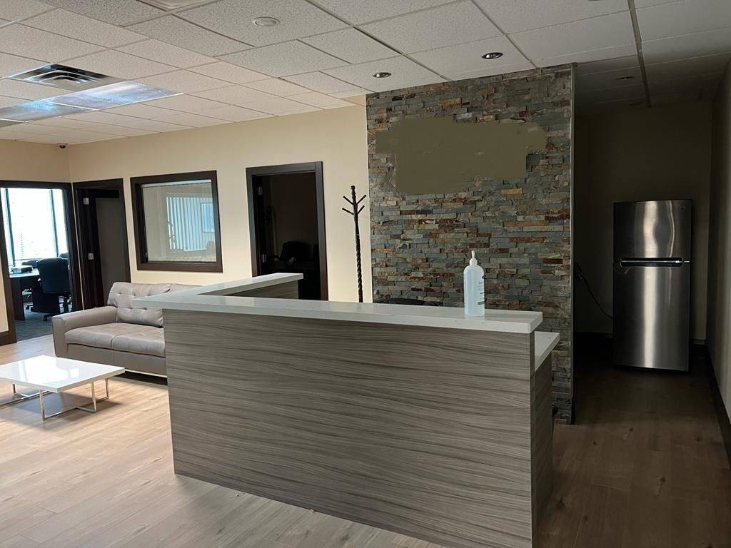 Markham, ON L3R 0C8,275 Renfrew DR #104