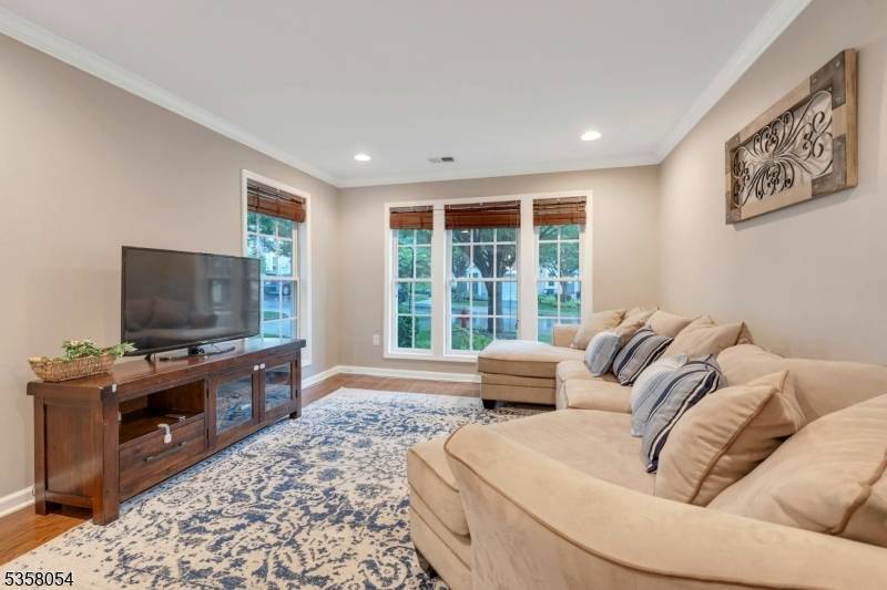 North Haledon Boro, NJ 07508,28 Peach Tree Ln
