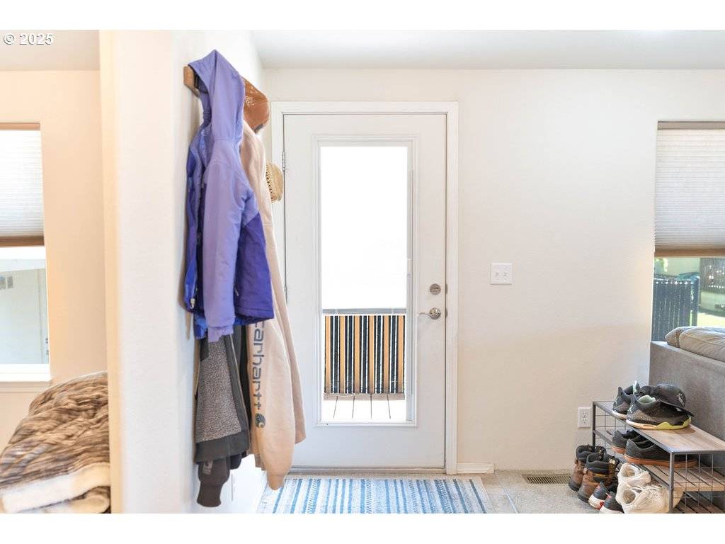 300 SW 7TH AVE #102, Battle Ground, WA 98604