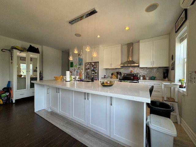 Toronto C04, ON M5N 2E6,1136 Avenue RD #2