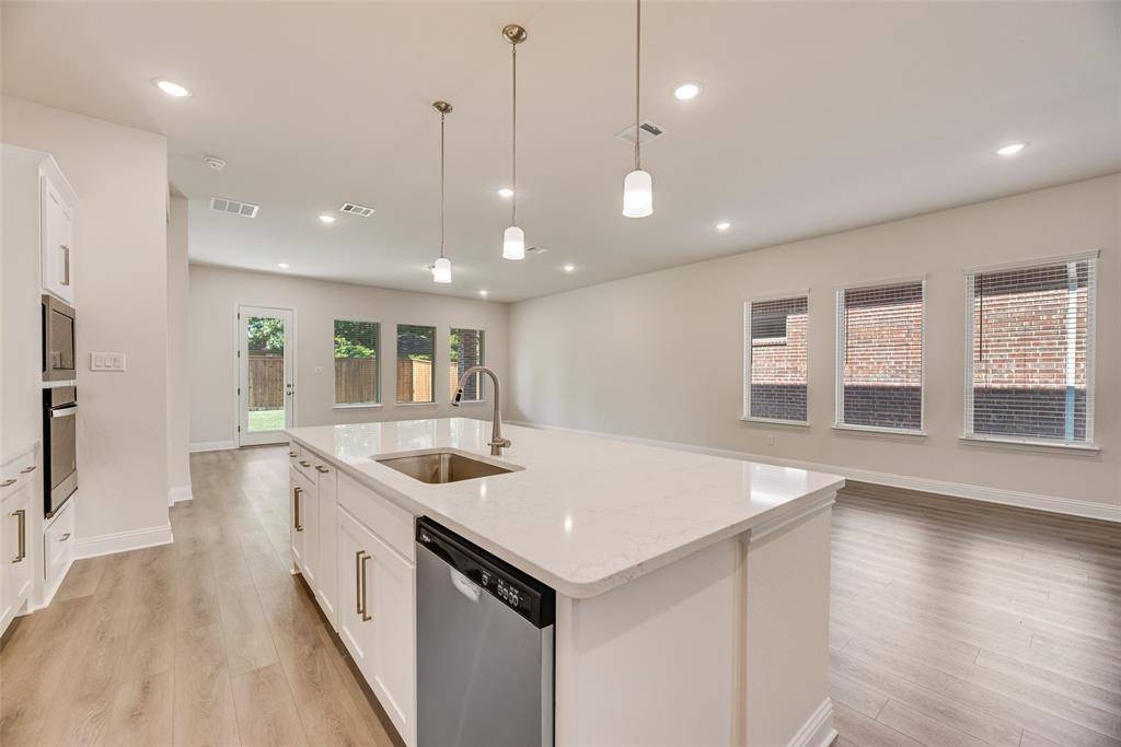 Rowlett, TX 75088,7107 Manhattan Drive