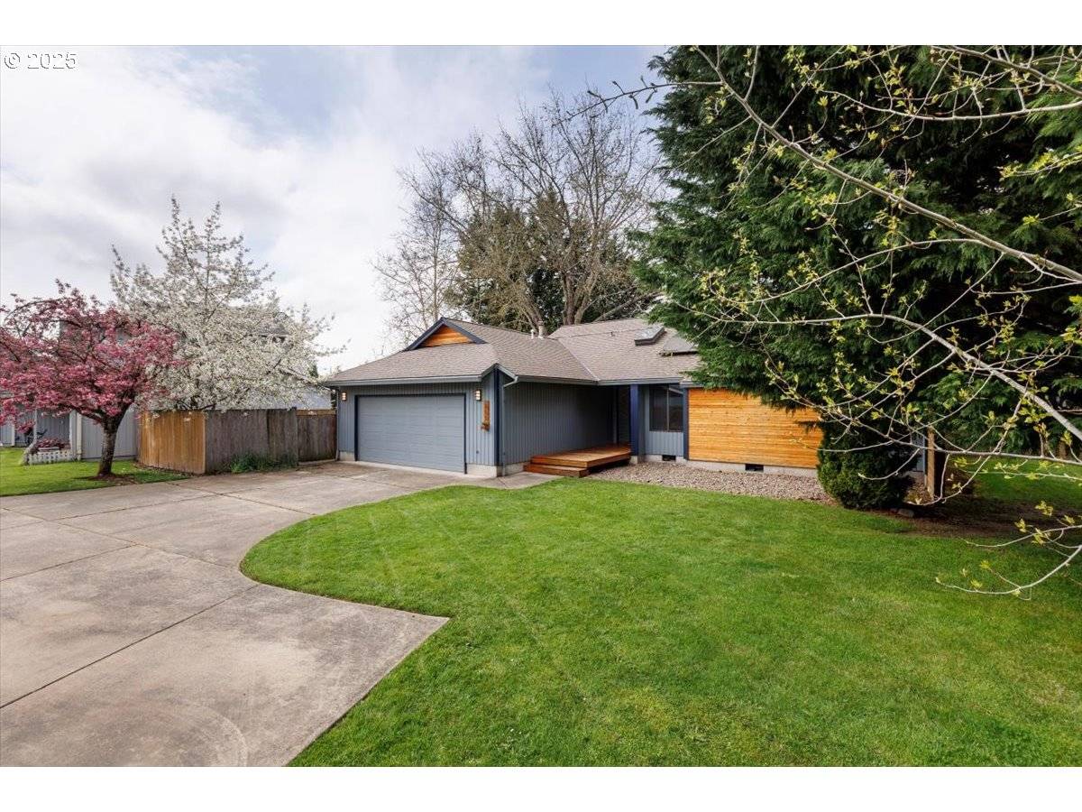 Hillsboro, OR 97124,659 NE JOANNE CT