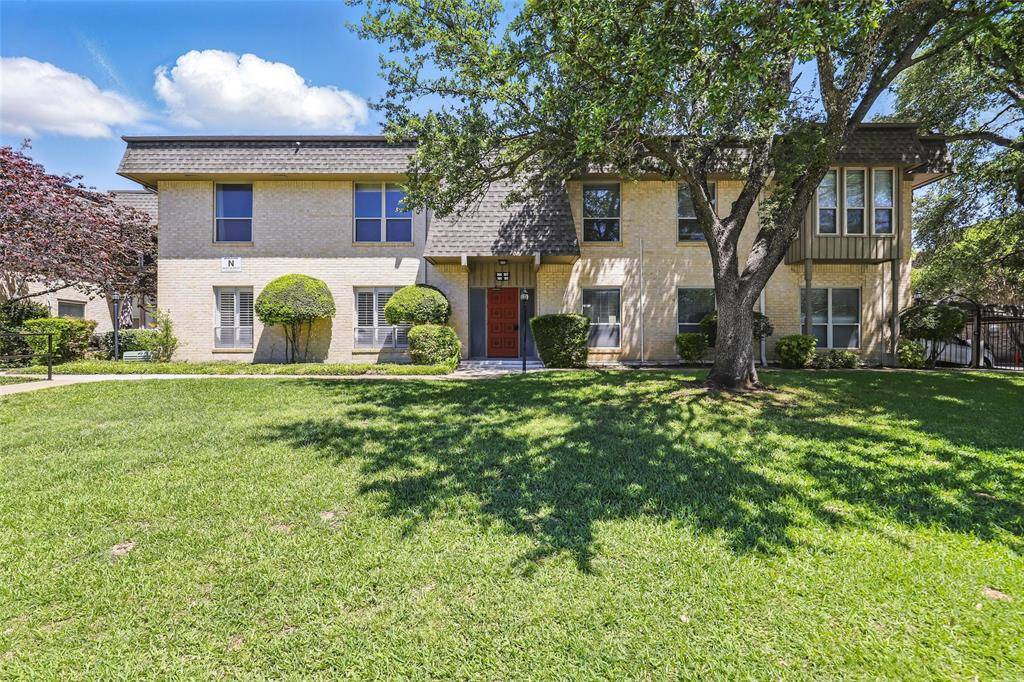 Fort Worth, TX 76109,4320 Bellaire Drive S #206W