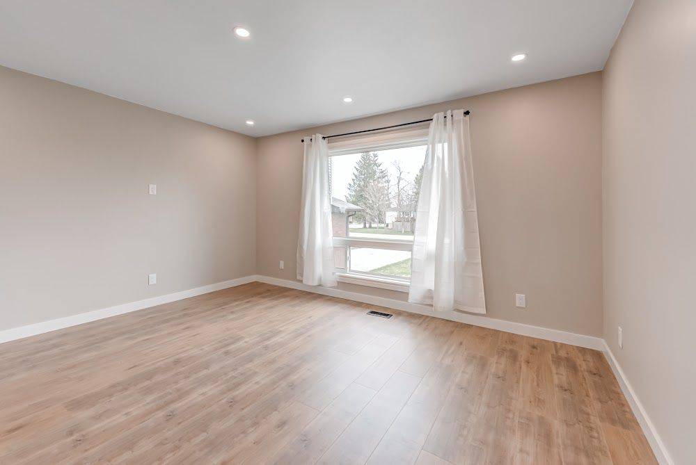 Innisfil, ON L9S 2C5,2252 Richard ST