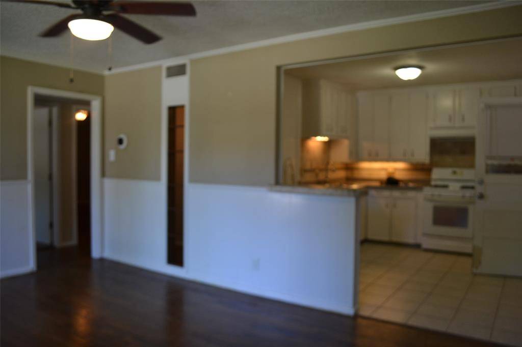 Arlington, TX 76011,202 Pine Street