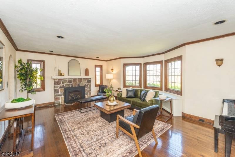 Verona Twp., NJ 07044,41 Stocker Rd