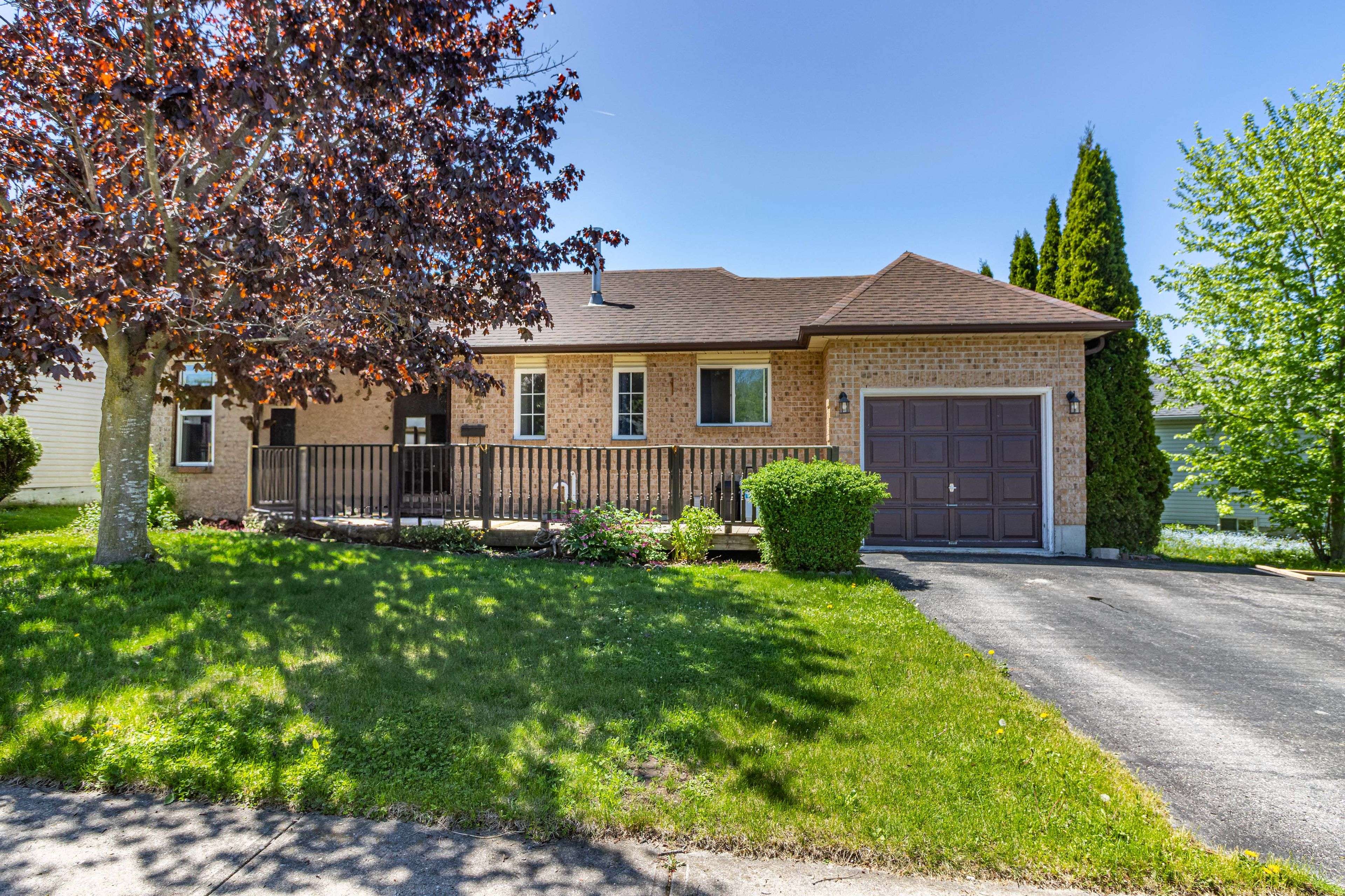 Woodstock, ON N4S 8X2,42 Pebble Beach CT