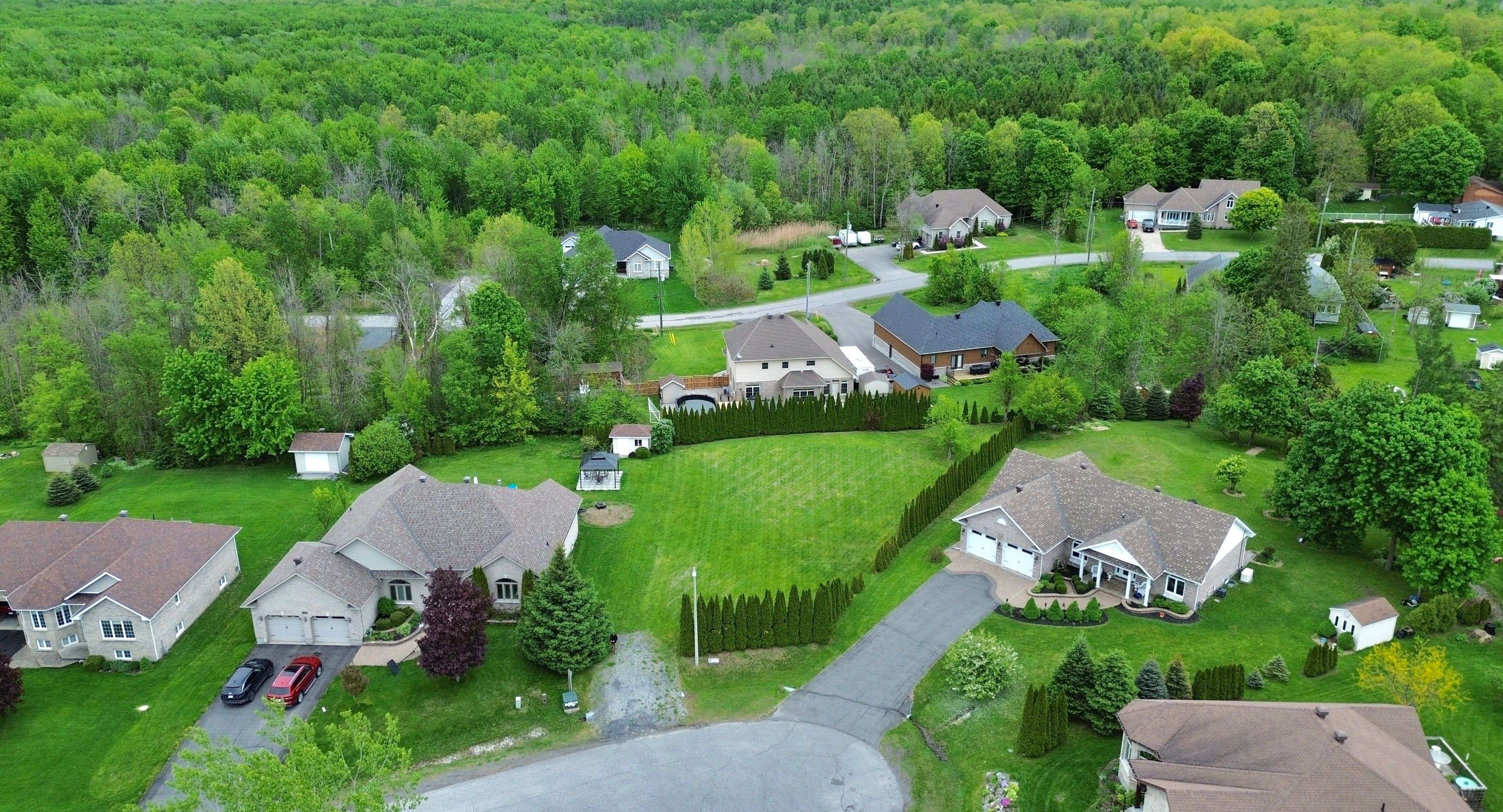 South Stormont, ON K0C 1P0,17 Penny LN