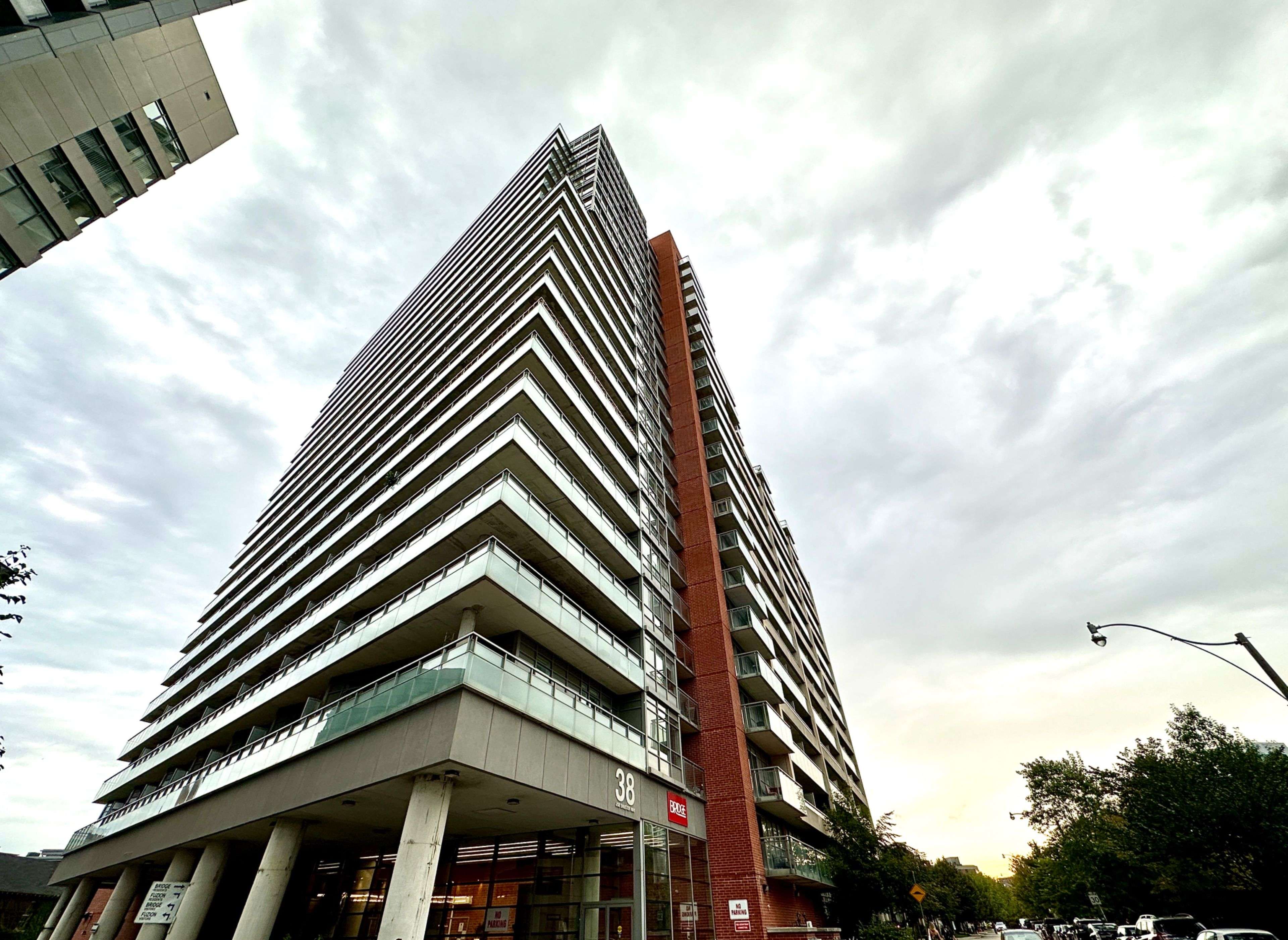 Toronto W01, ON M6K 0A5,38 Joe Shuster WAY #2010