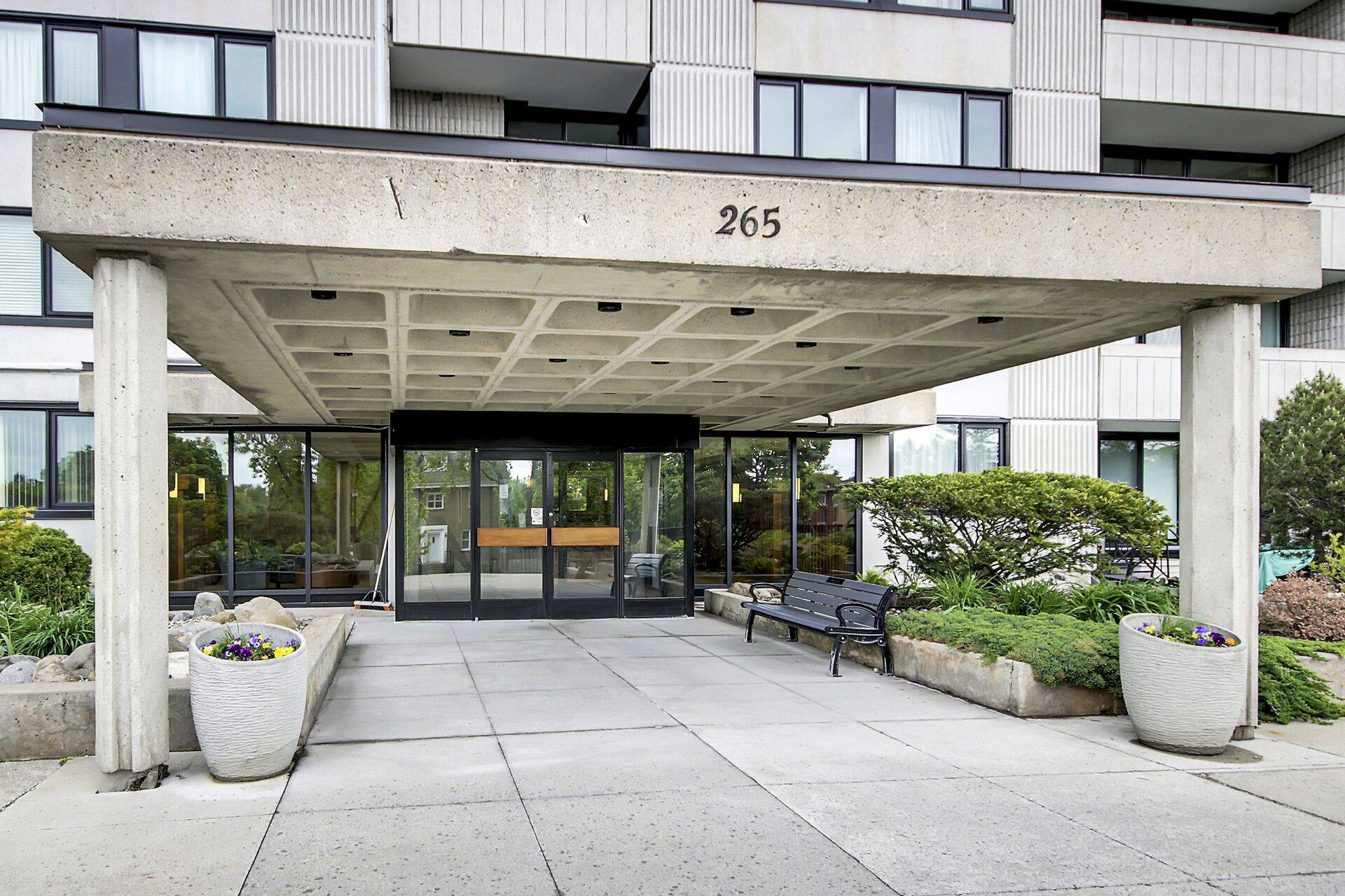 Britannia - Lincoln Heights And Area, ON K2B 7Y8,265 Poulin AVE #711