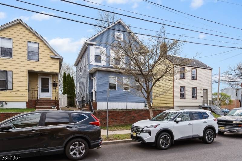 Rahway City, NJ 07065,217 Monroe St
