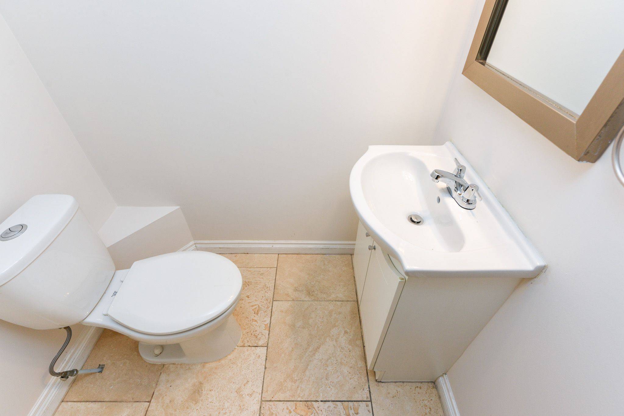 Mississauga, ON L5V 2Z5,5989 Sidmouth ST