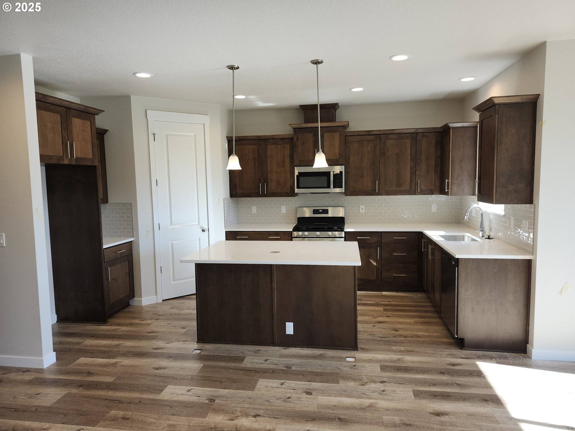 Woodburn, OR 97071,2920 Olympic ST #23