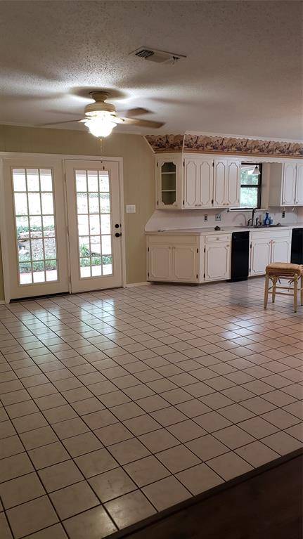 Lone Star, TX 75638,401 S Timberlane