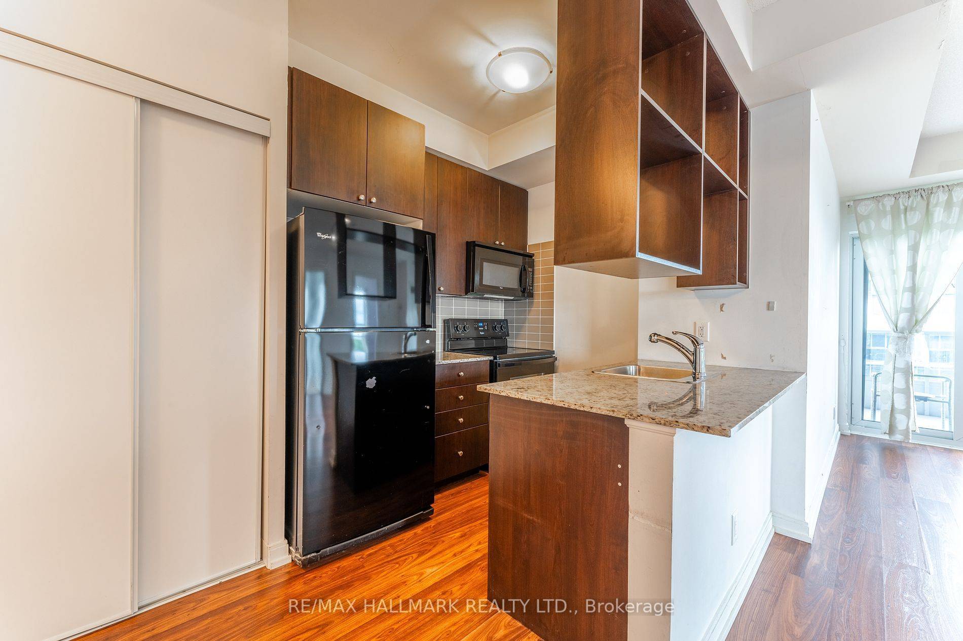 Toronto E07, ON M1S 0K6,181 Village Green SQ #2220